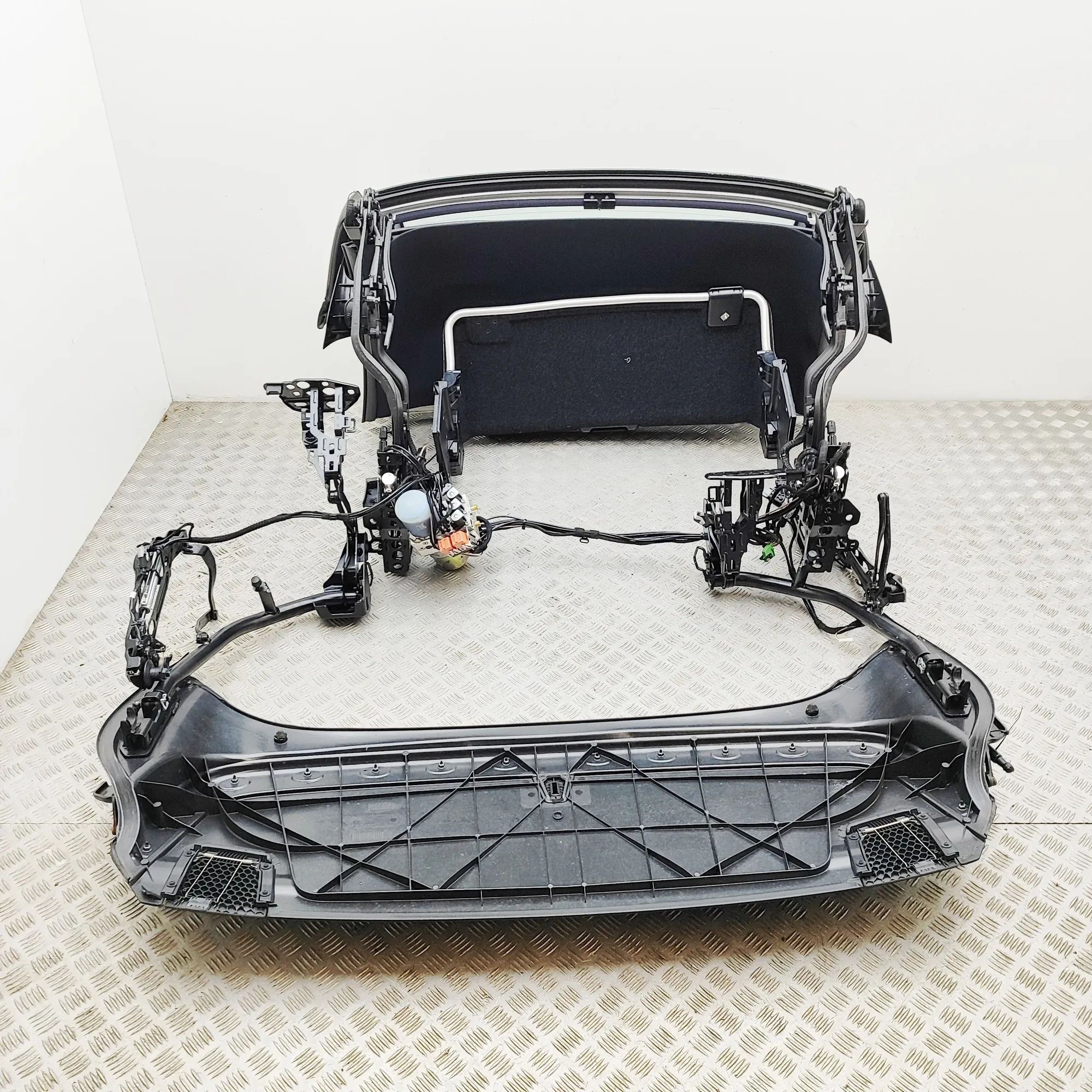 BMW Z4 (E89) Roof Folding Mechanism