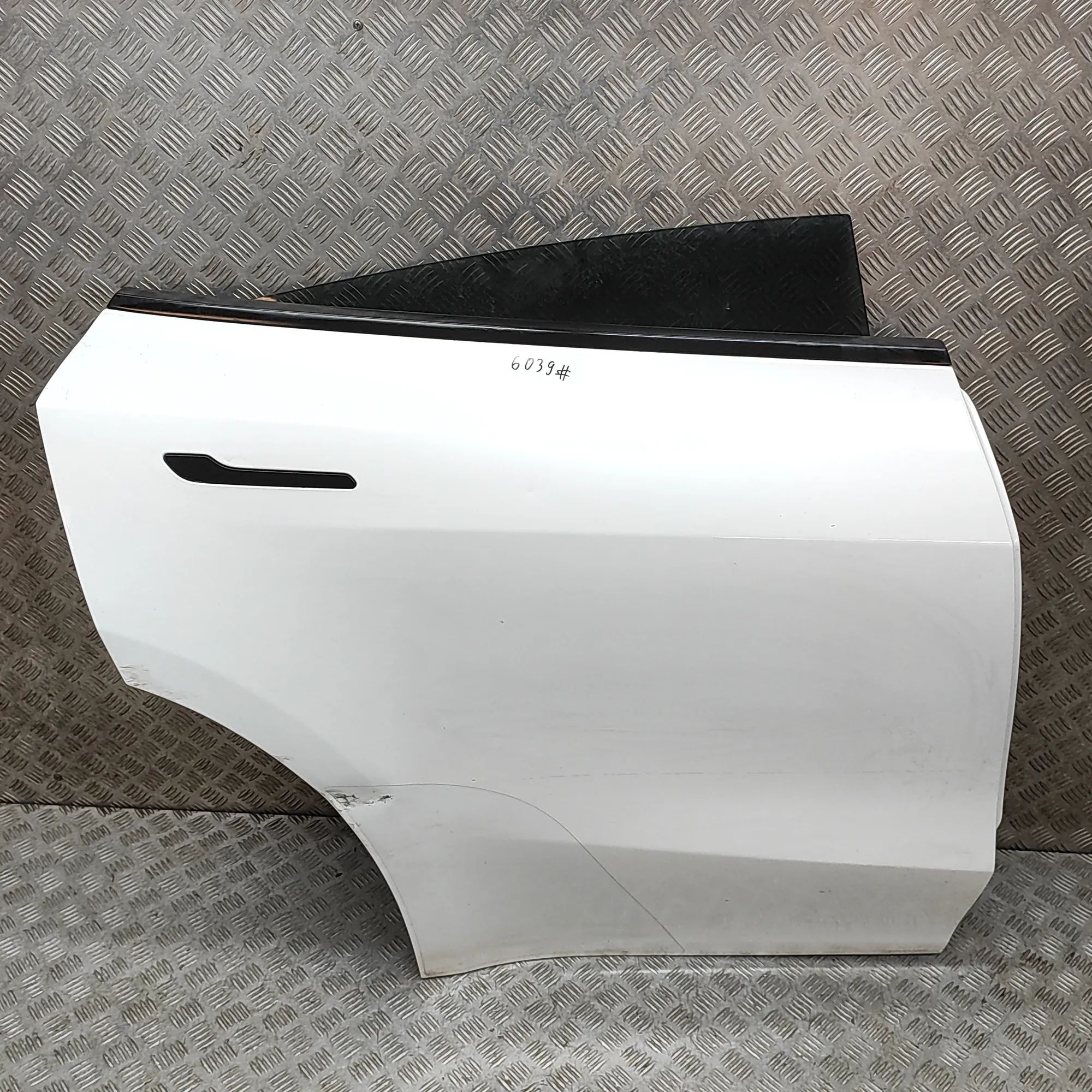 Tesla Model Y Rear Right Door 1641703-ED-A Rear Right Door TESLA MODEL Y (201...
