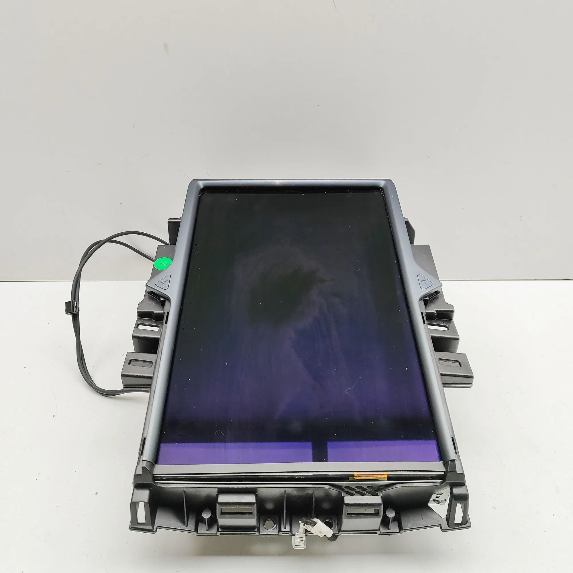 Tesla Model S Navigation Screen Display 1450737-00-B, 1451809-83-G Navigation Screen Di...