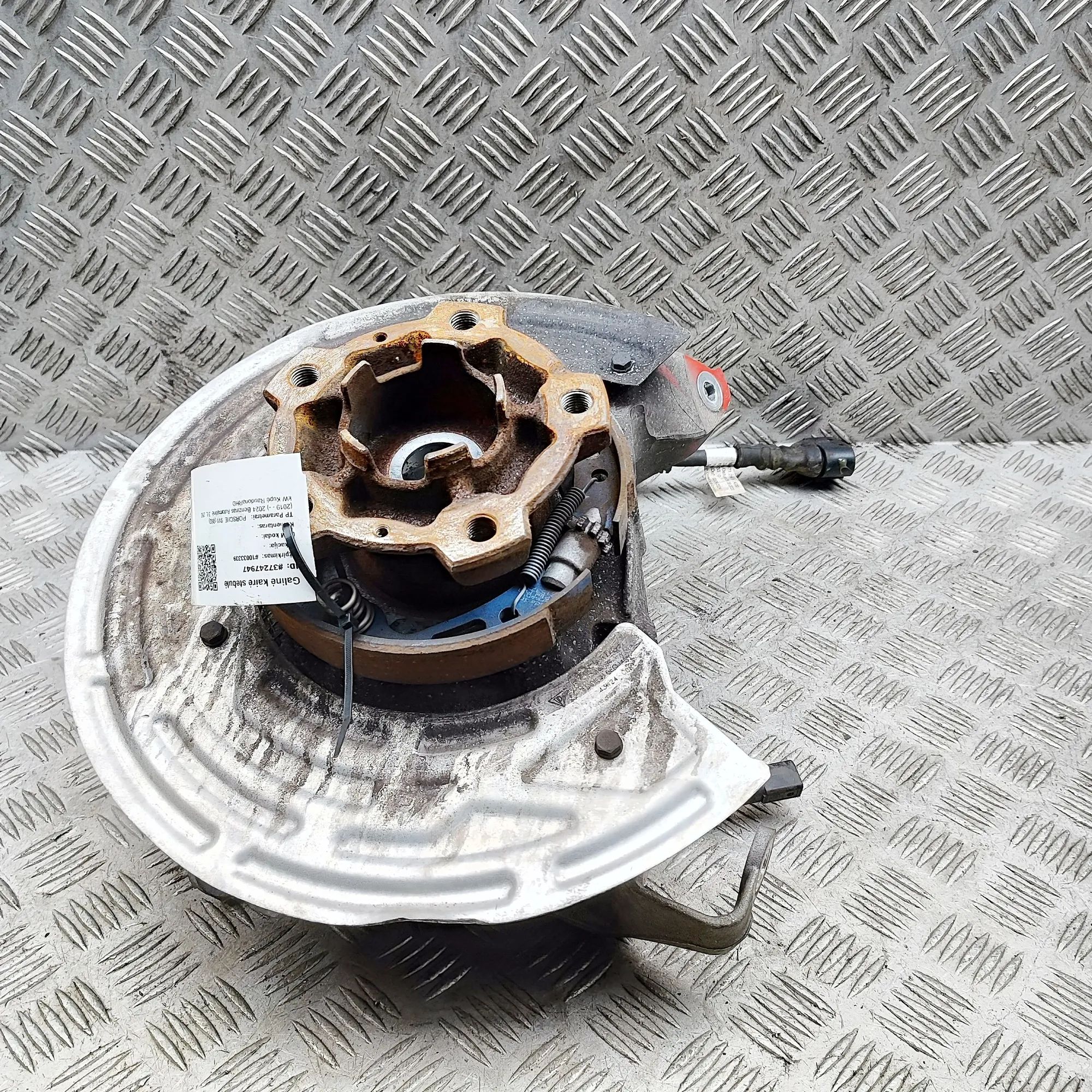 Porsche 911 (992) Rear Left Wheel Hub Spindle 992505435G Rear Left Wheel Hub Spindle PORSCHE ...