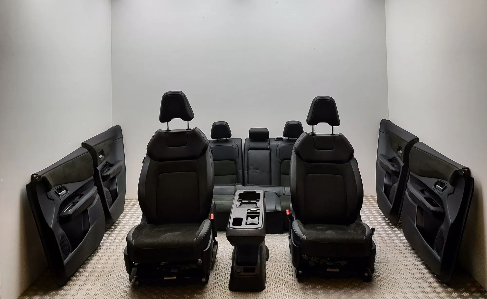 Nissan Ariya Interior Seats W/ Door Cards Kit 82911-5MS0B, 82910-5MS0B, 80910-5MS0B, 88300-5M...
