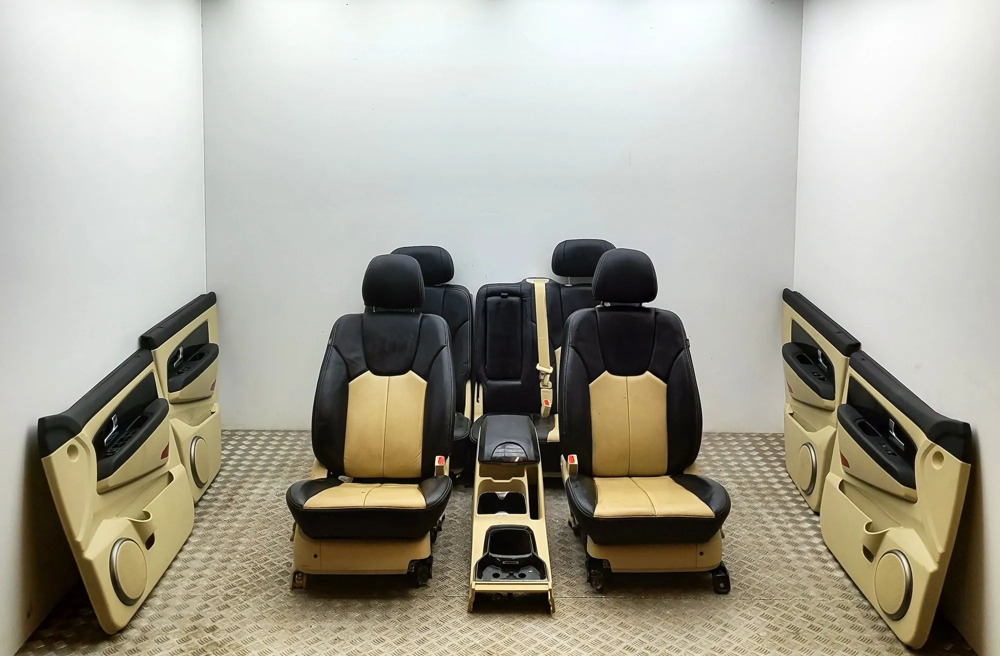 Ssangyong Rexton Interior Seats W/ Door Cards Kit 73201-08110EAM, 7220108200EAM, 7320108110EAM In...