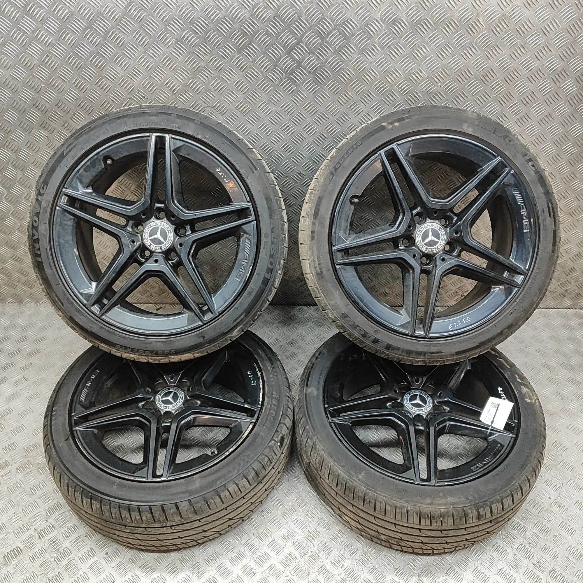 Mercedes-Benz A (W176) Alloy Wheel Set A2054019600, A2054019500 Alloy Wheel Set MERCED...
