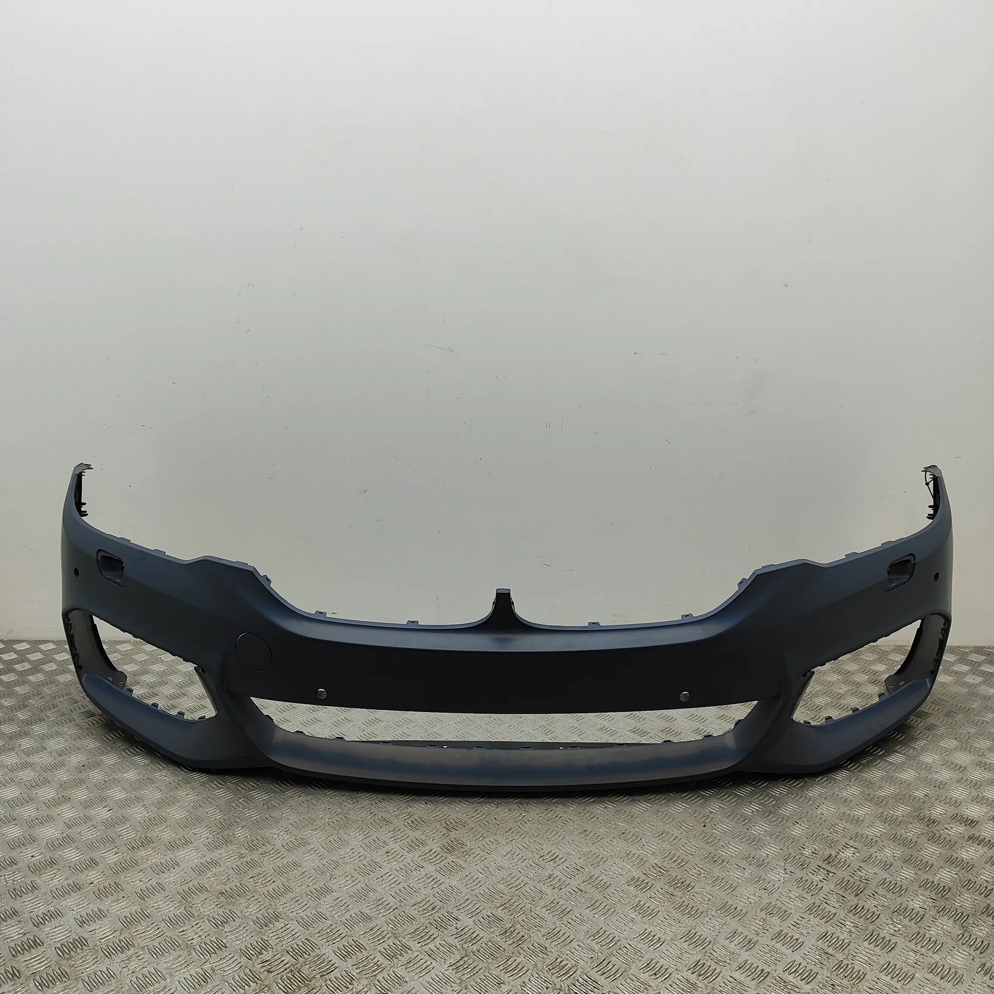 BMW 5 (F10 / F11) front bumper 8064928, 51118064928 Front Bumper BMW 5 SERIES ...