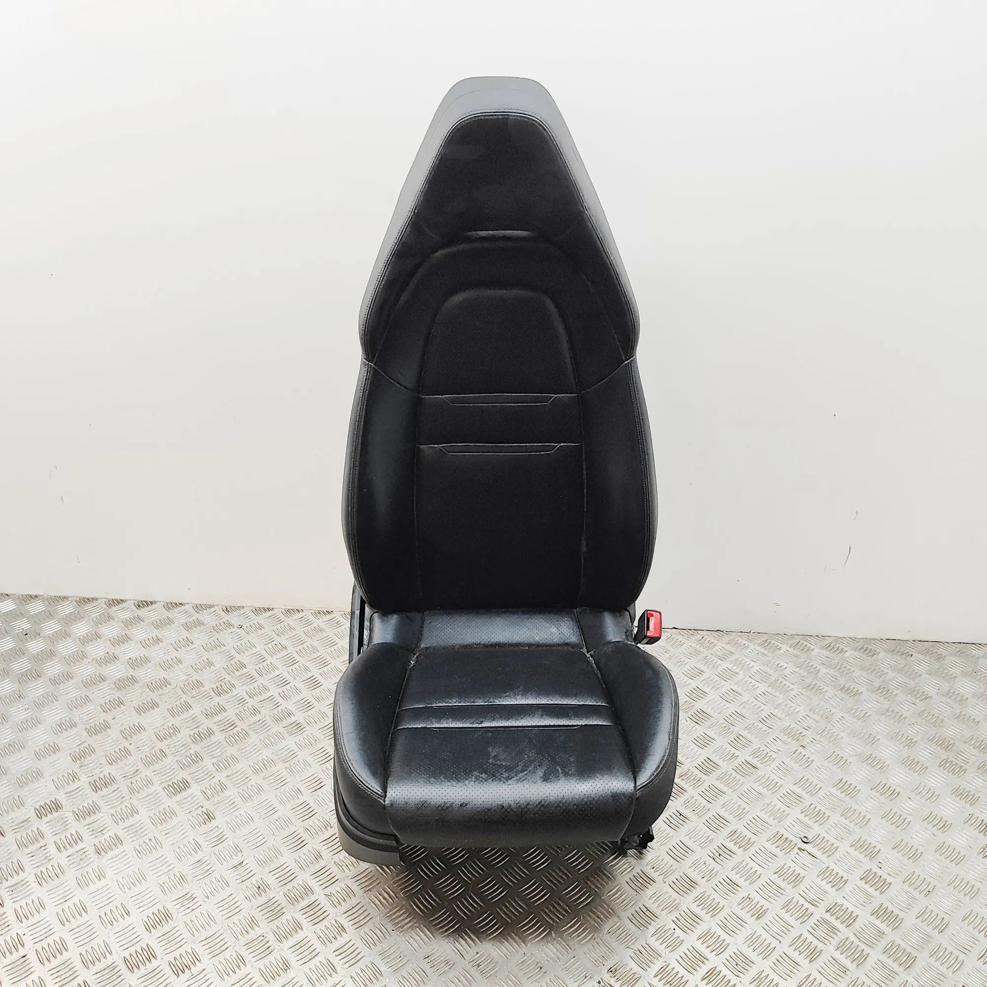 Porsche Panamera Front Right Seat 971881106G Front Right Seat PORSCHE PANAMERA (9...
