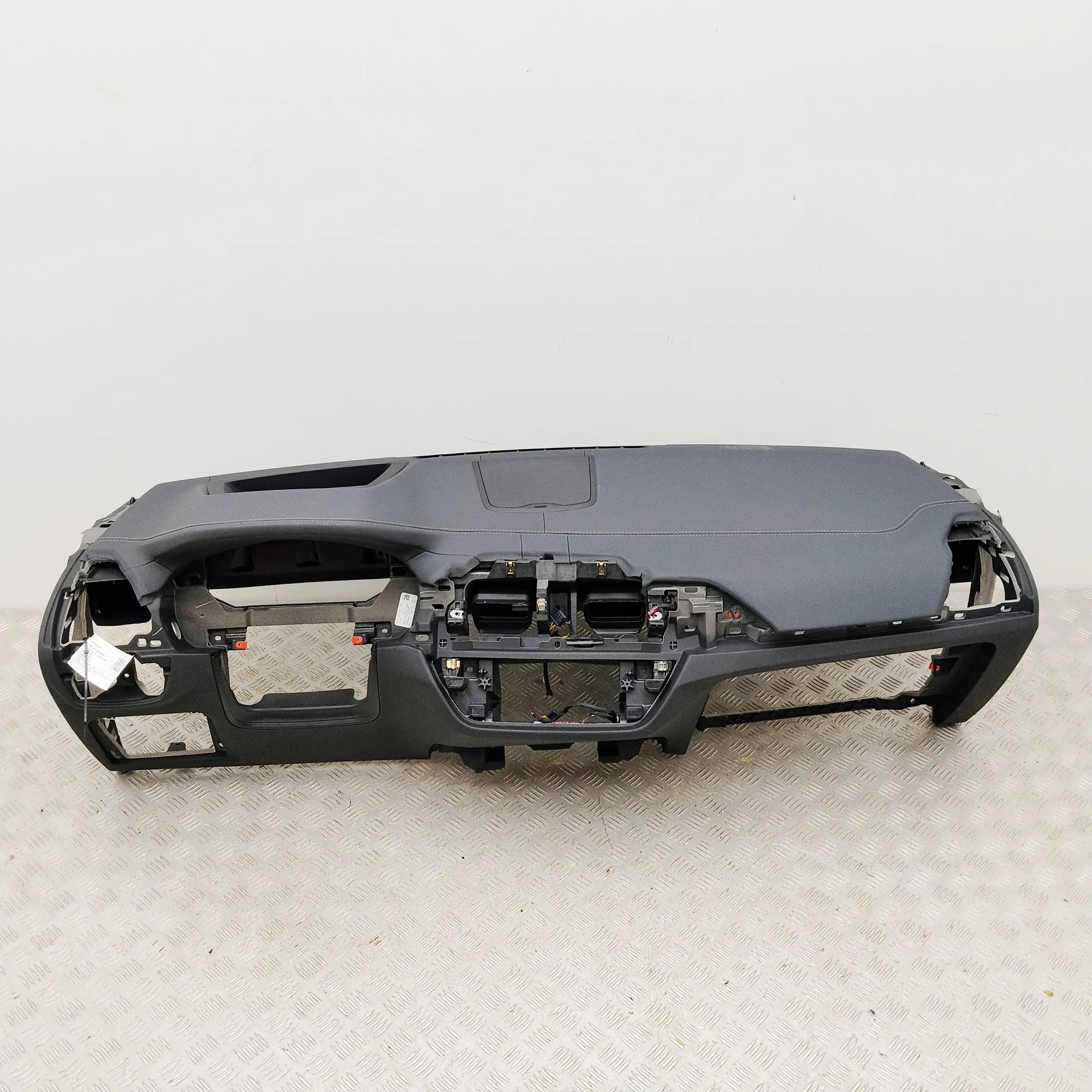 BMW X4 (G02) Dashboard 9631014 Dashboard BMW X4 (G02, F98) (2017-...)
...