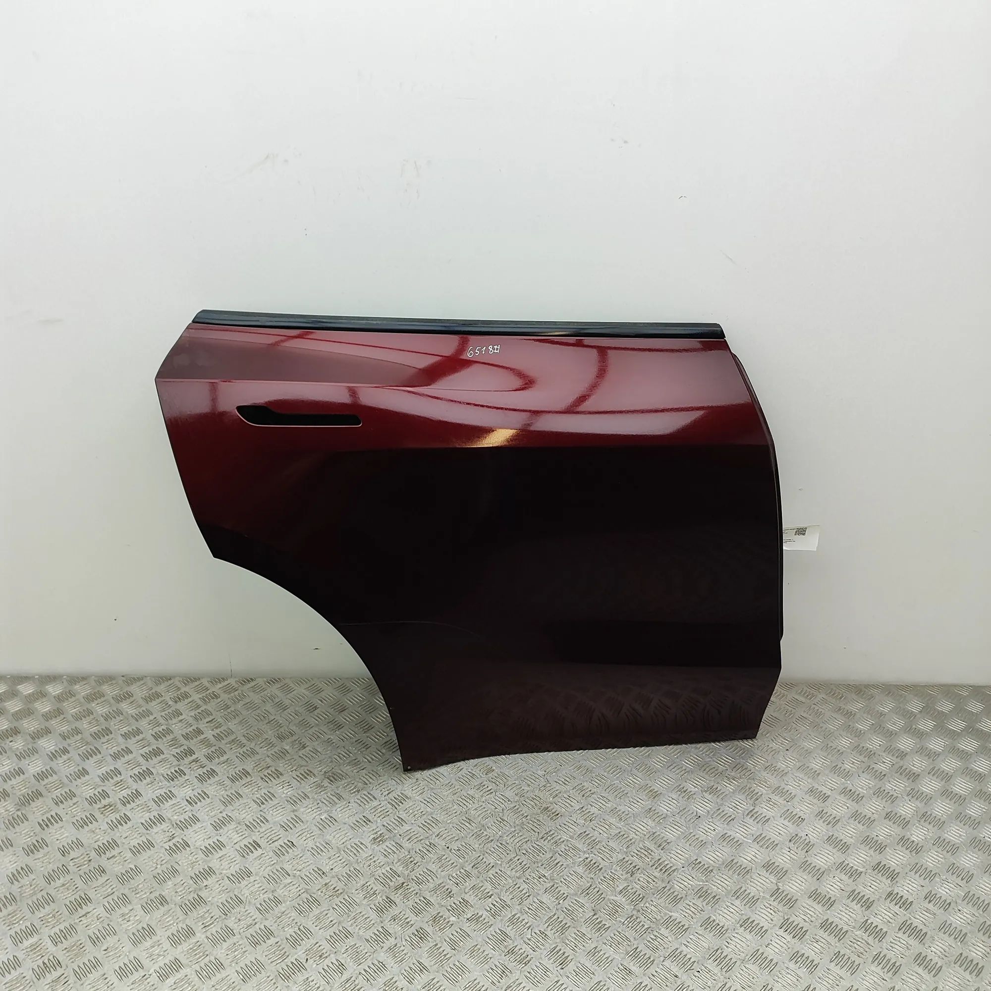Tesla Model Y Rear Right Door 1641703-ED-A Rear Right Door TESLA MODEL Y (201...