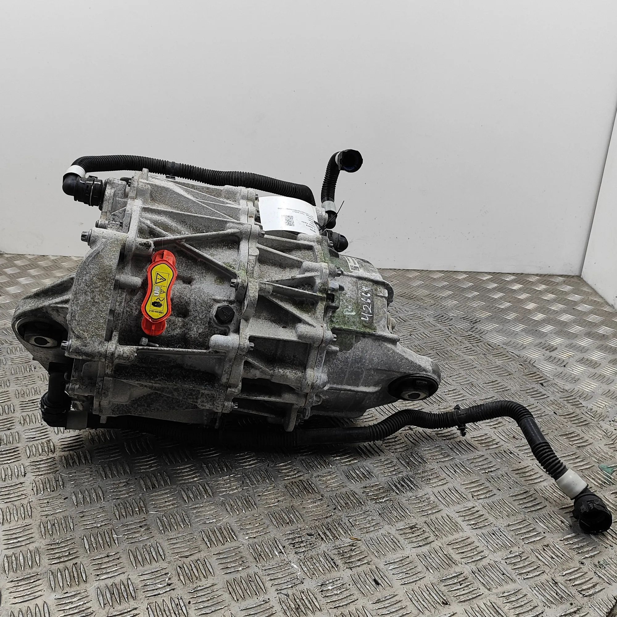 Tesla Model Y Electric motor EV 1085693-20-F, 1117428-00-C, 1120960-20-G Electr...