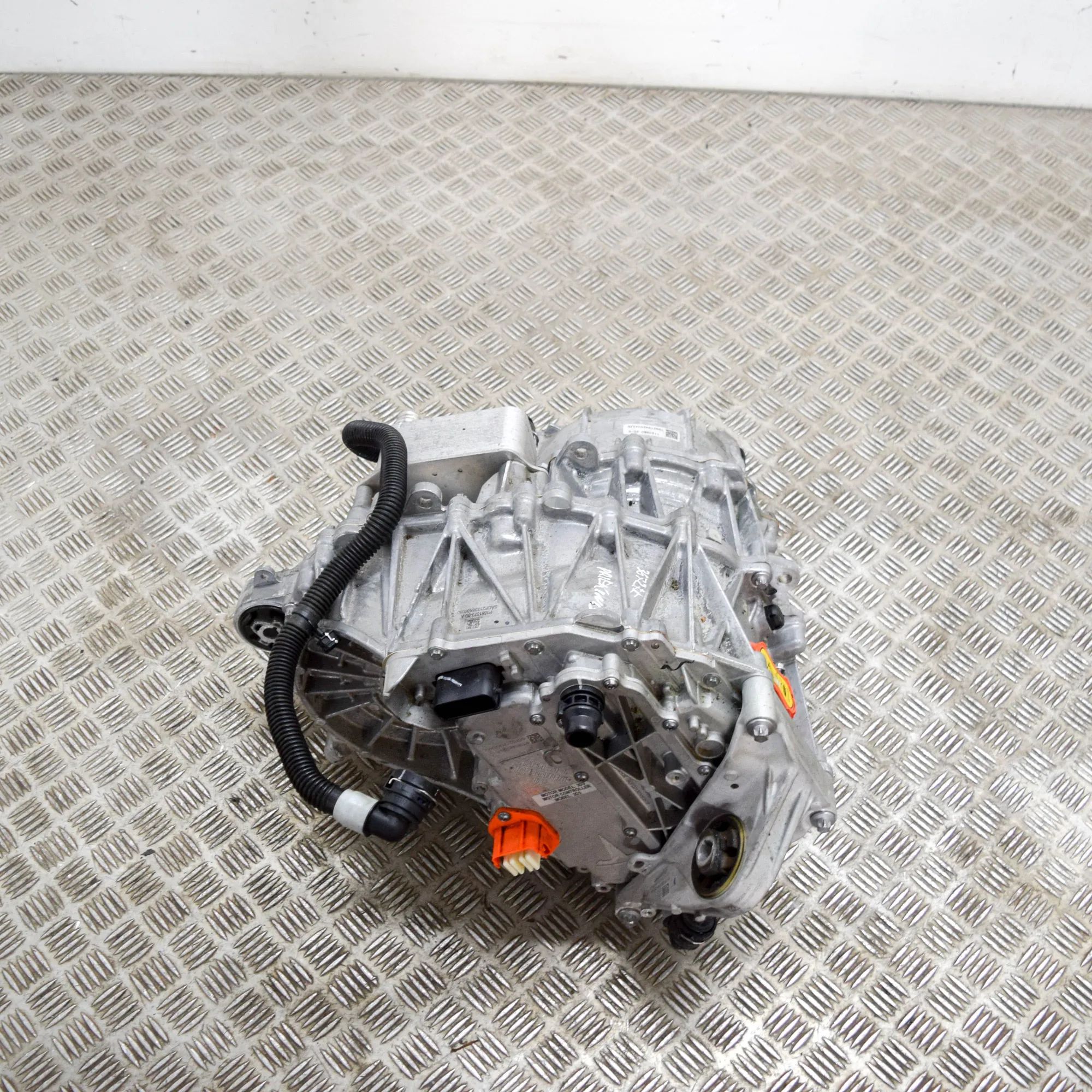 Tesla Model Y Electric motor EV 1090750-00-F, 1561073-00-A, 1561072-00-A, 11174...