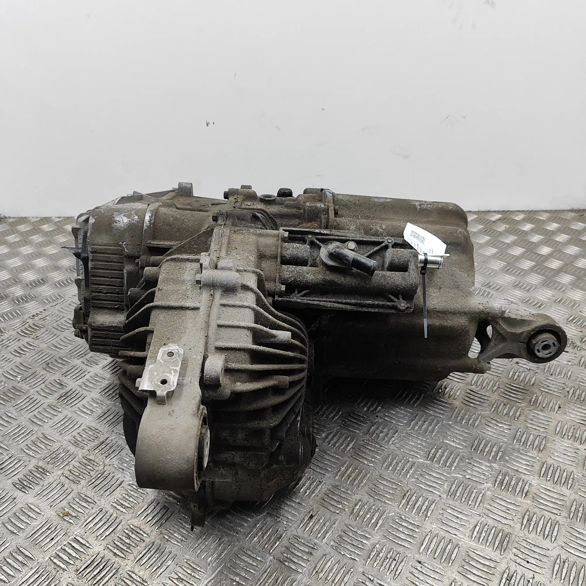 Tesla Model X Electric motor EV 1037000-00-F Electric motor EV TESLA MODEL X (2...