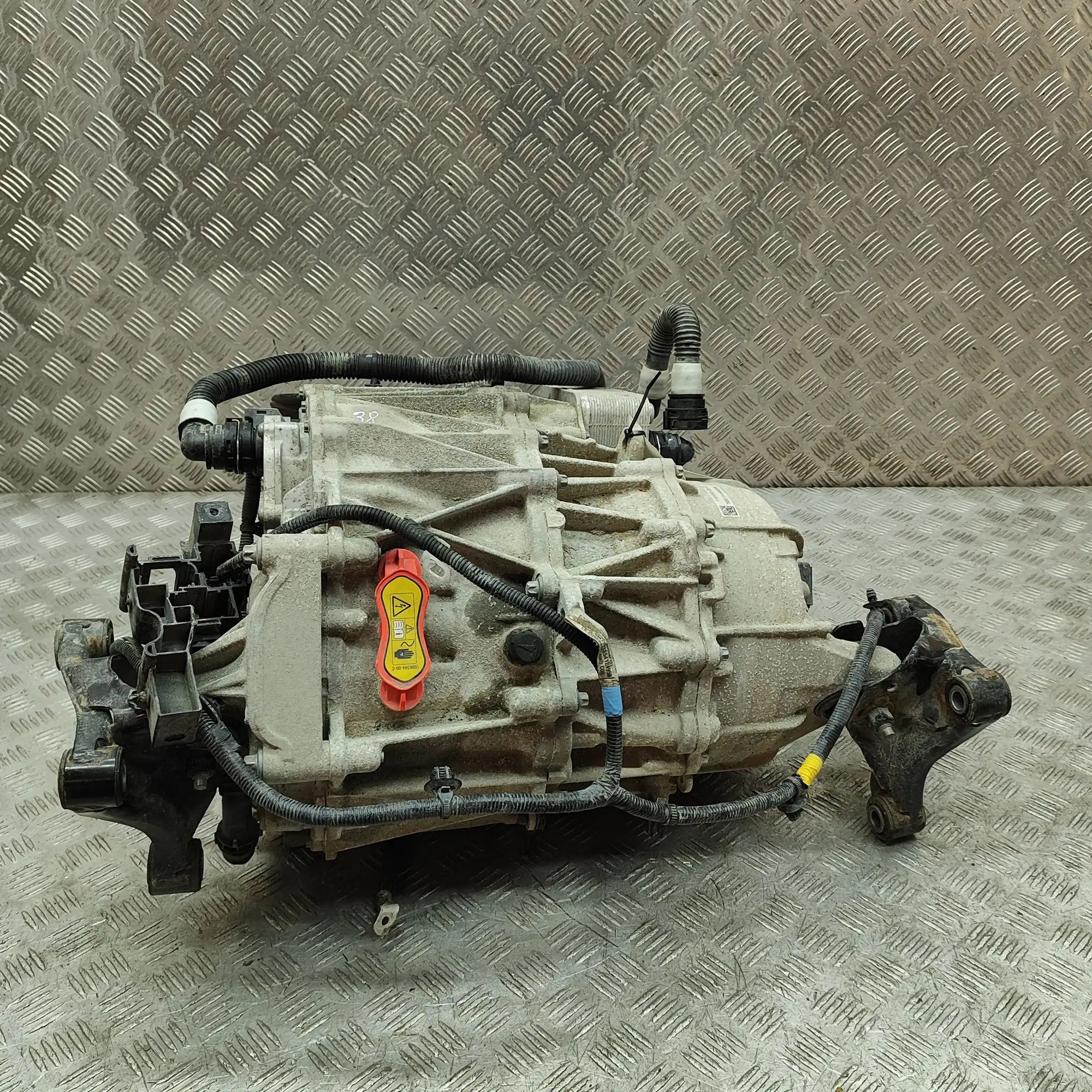 Tesla Model Y Electric motor EV 1085693-20-F, 1117428-00-C, 1120960-20-G Electr...
