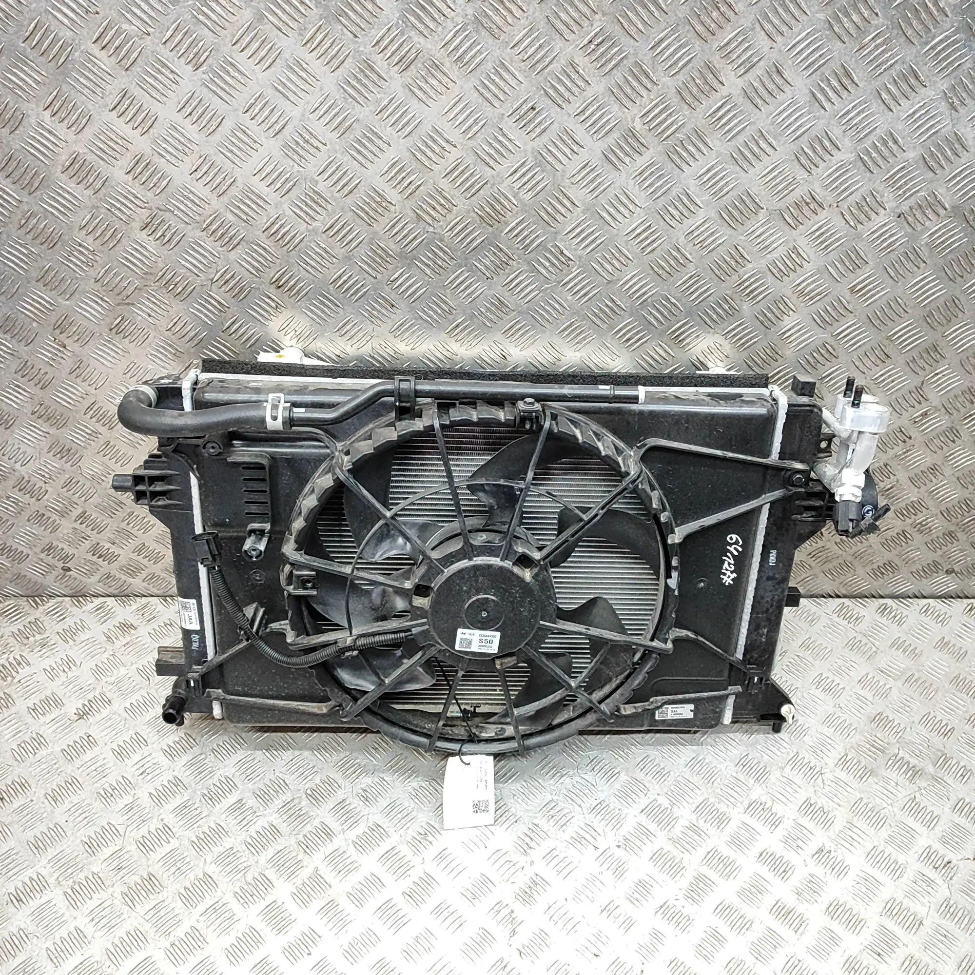 Kia Niro Cooling Radiator Pack 25304-K4500, 25380-G7000, 97606-K4500, 25310-K4...