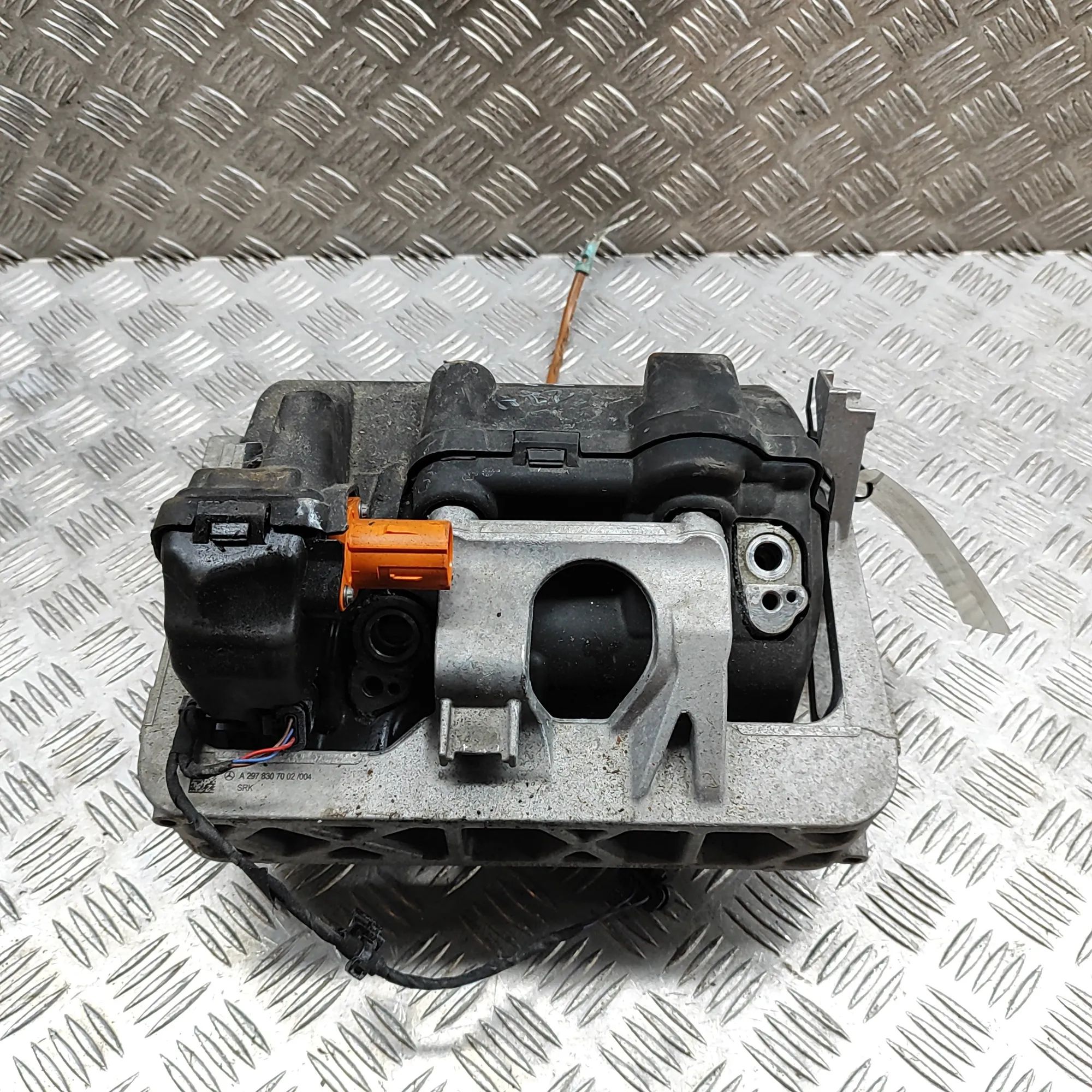 Mercedes-Benz EQS (V297 / X296) Air Condition A/C Pump A2978322000, A2978322100, A0008308104, A2978307...
