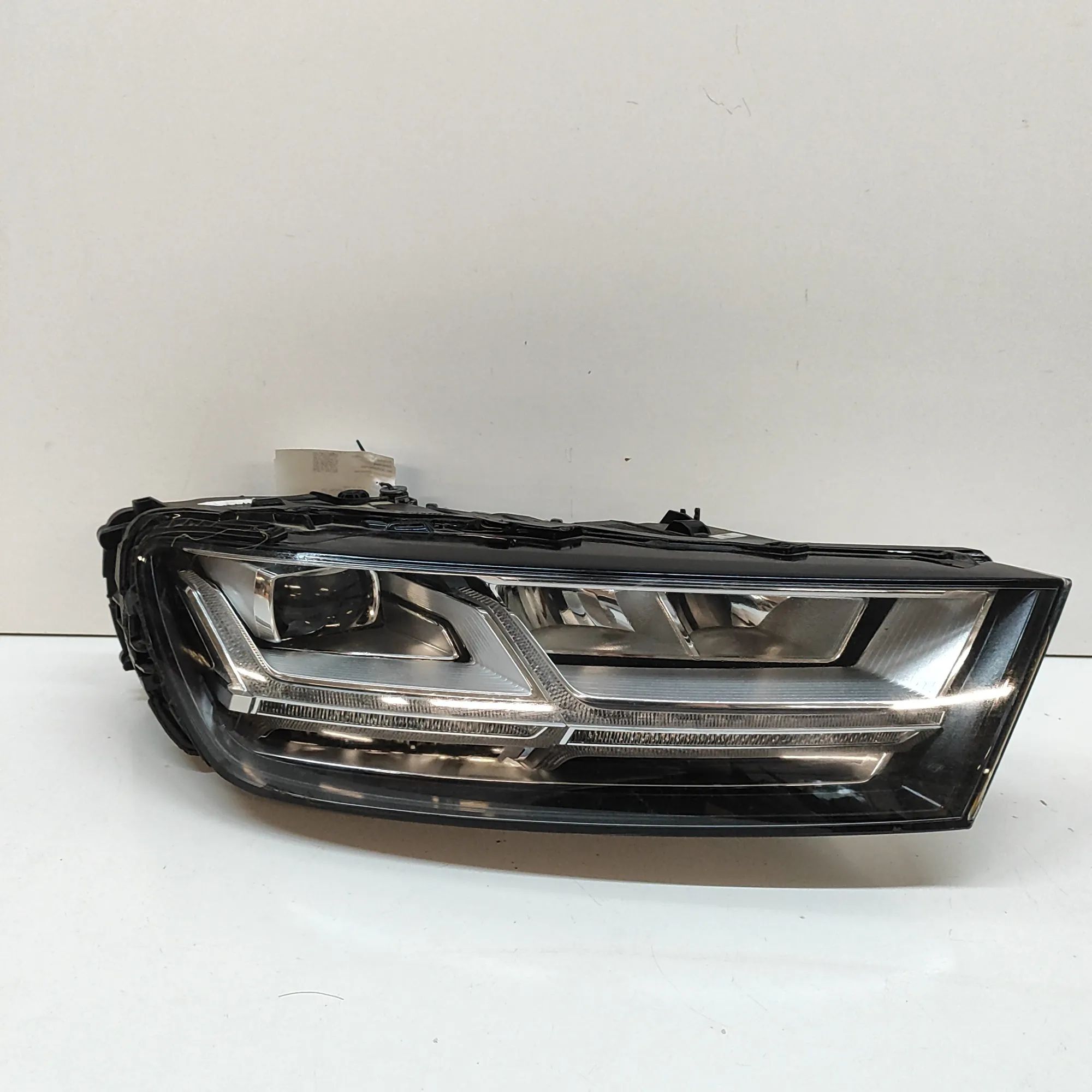 Audi Q7 (4M) Front Right Headlight 7PP941572AB, 7PP941572A, W003T25075, 4M0907397A...