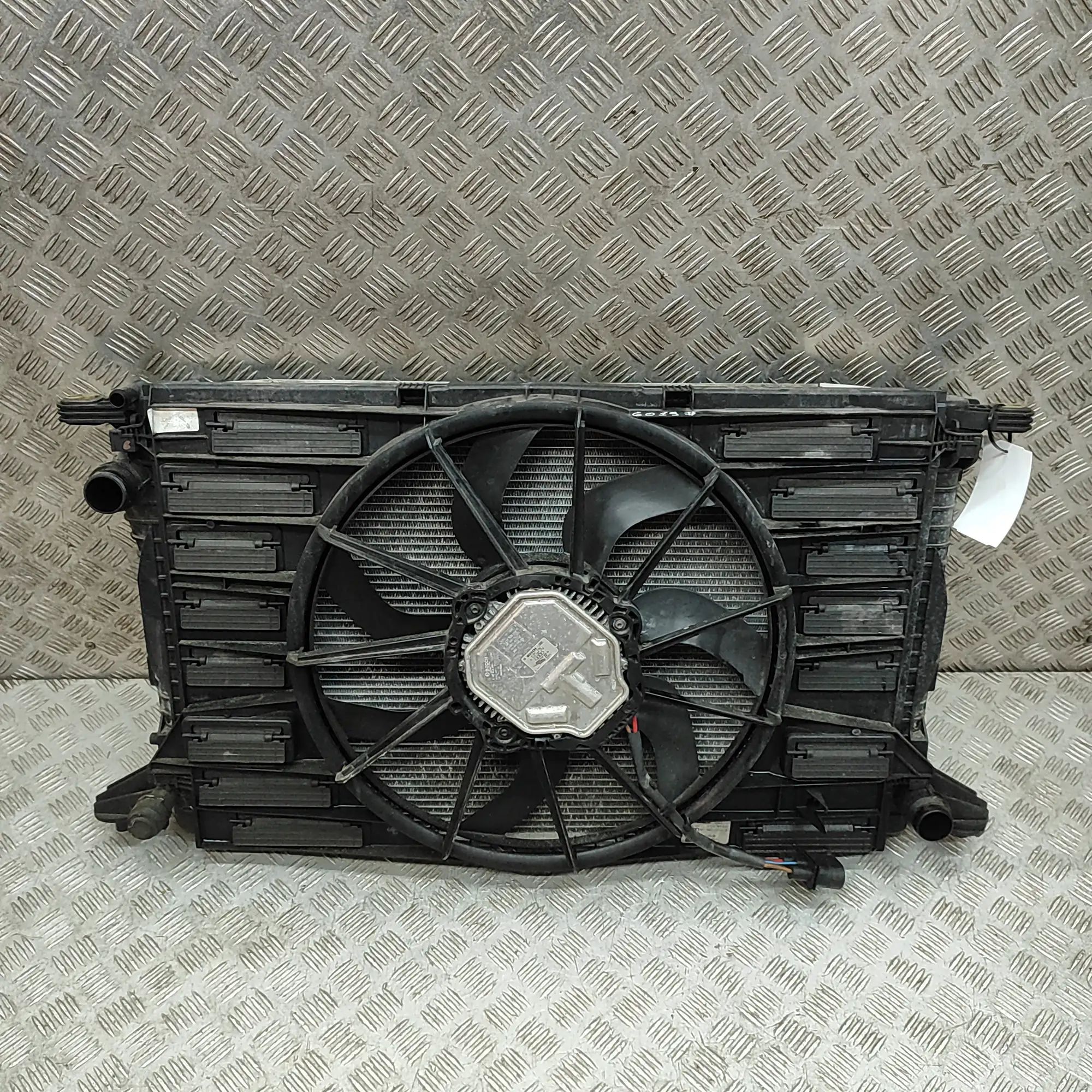 Volkswagen Touareg Cooling Radiator Pack 4M0816411B, 8W0121003B, 8W0121251AB Cooling Rad...