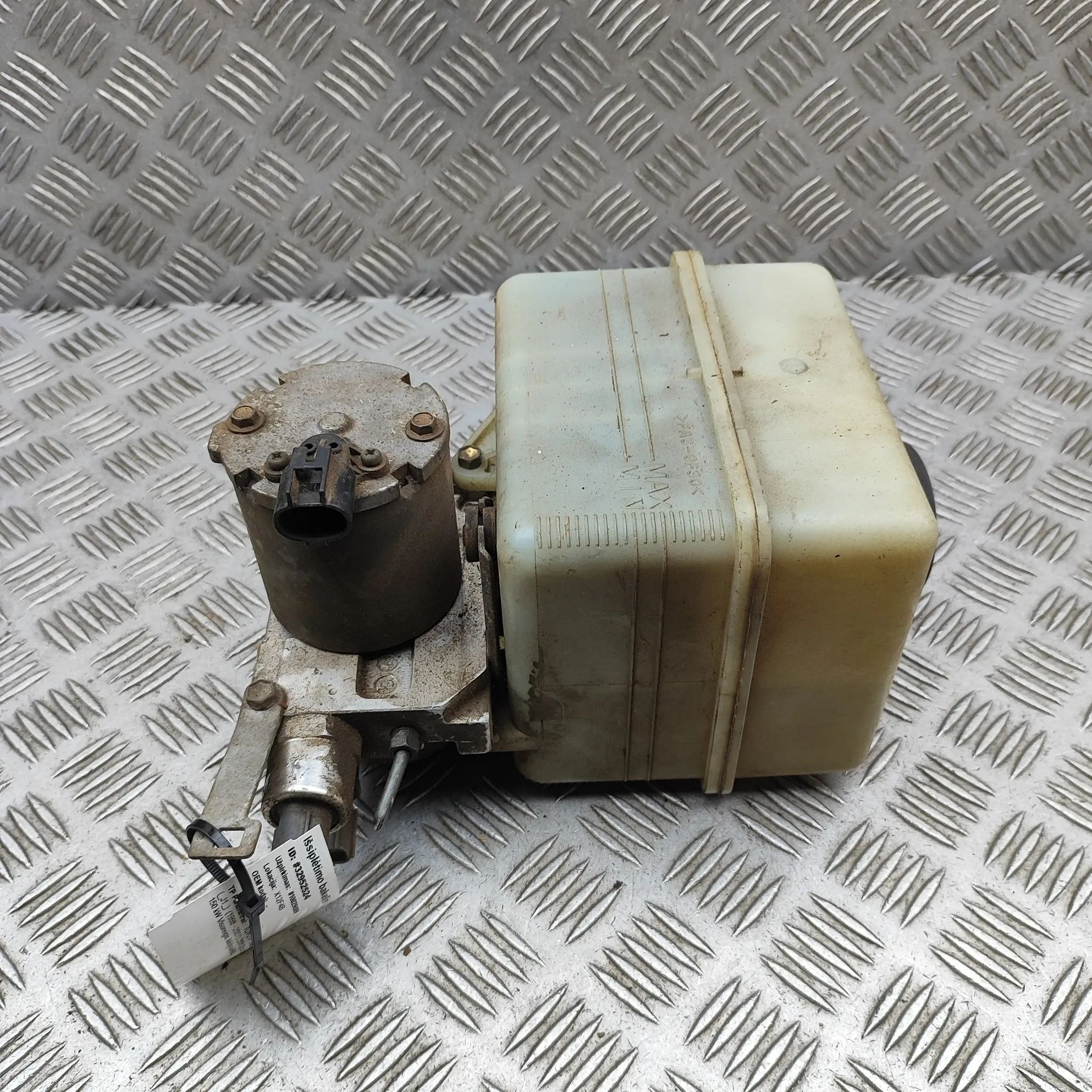 Toyota Land Cruiser 100 power steering pump 44310-60320 Power Steering Pump TOYOTA LAND CRU...