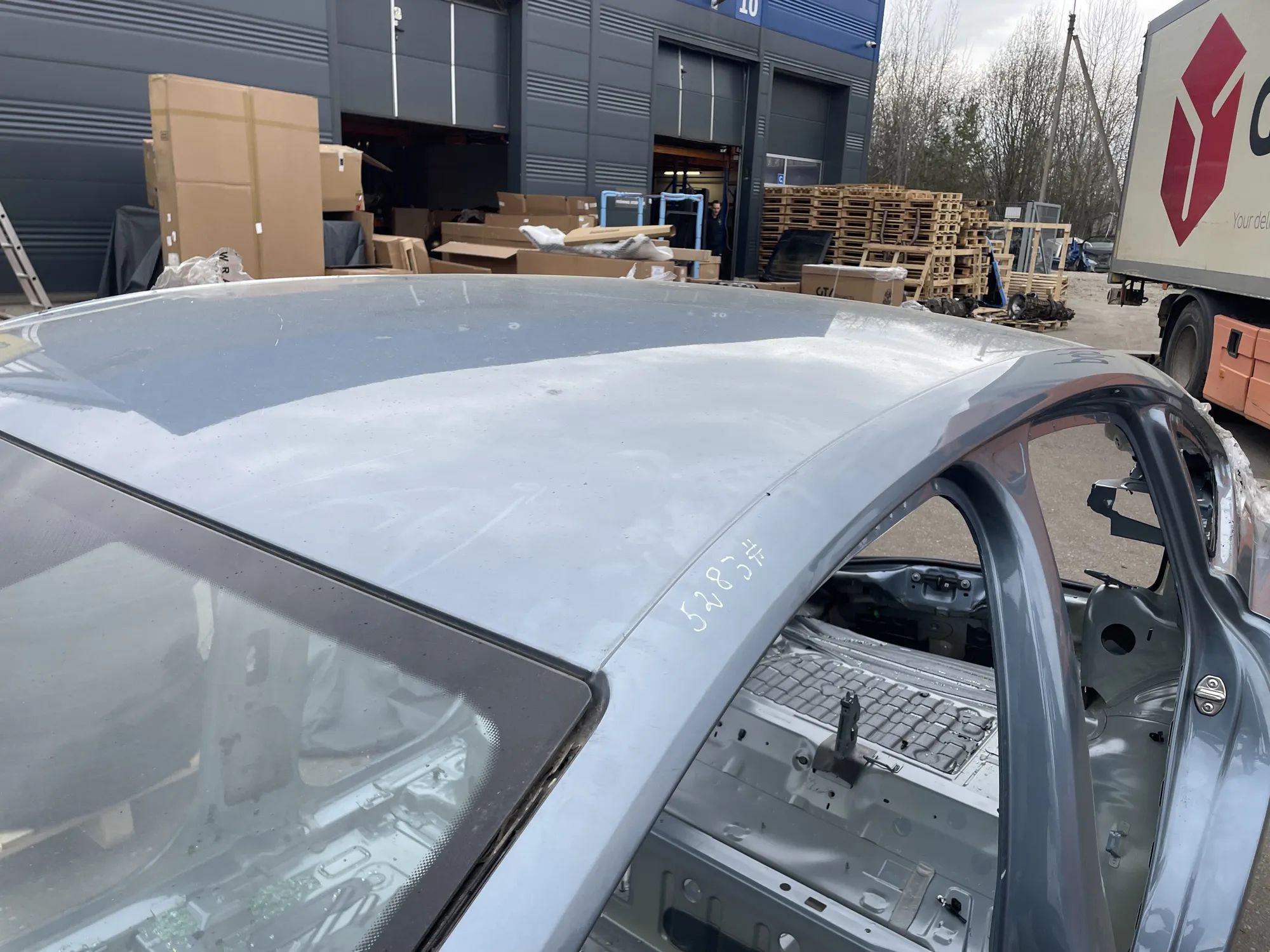 Audi Q4 e-tron Roof Roof AUDI Q4 (Sportback F4N) (2021-...)

Genera...