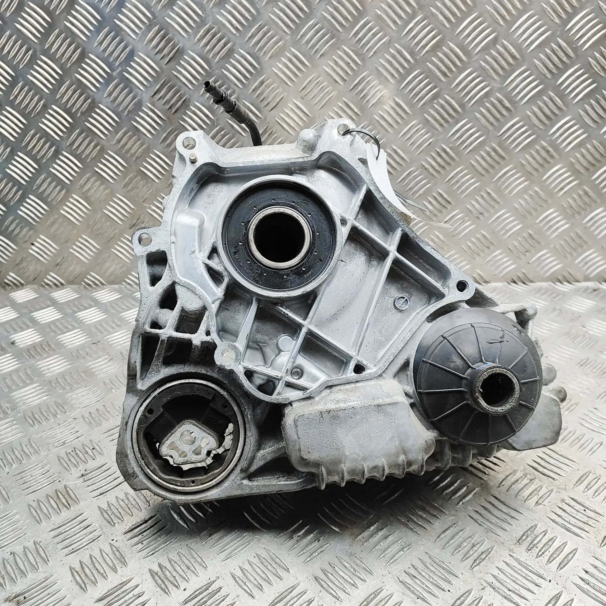 BMW X5 (G05) Раздаточная коробка 9469022 Transfer Box BMW X5 (G05) (2018-...)

P...