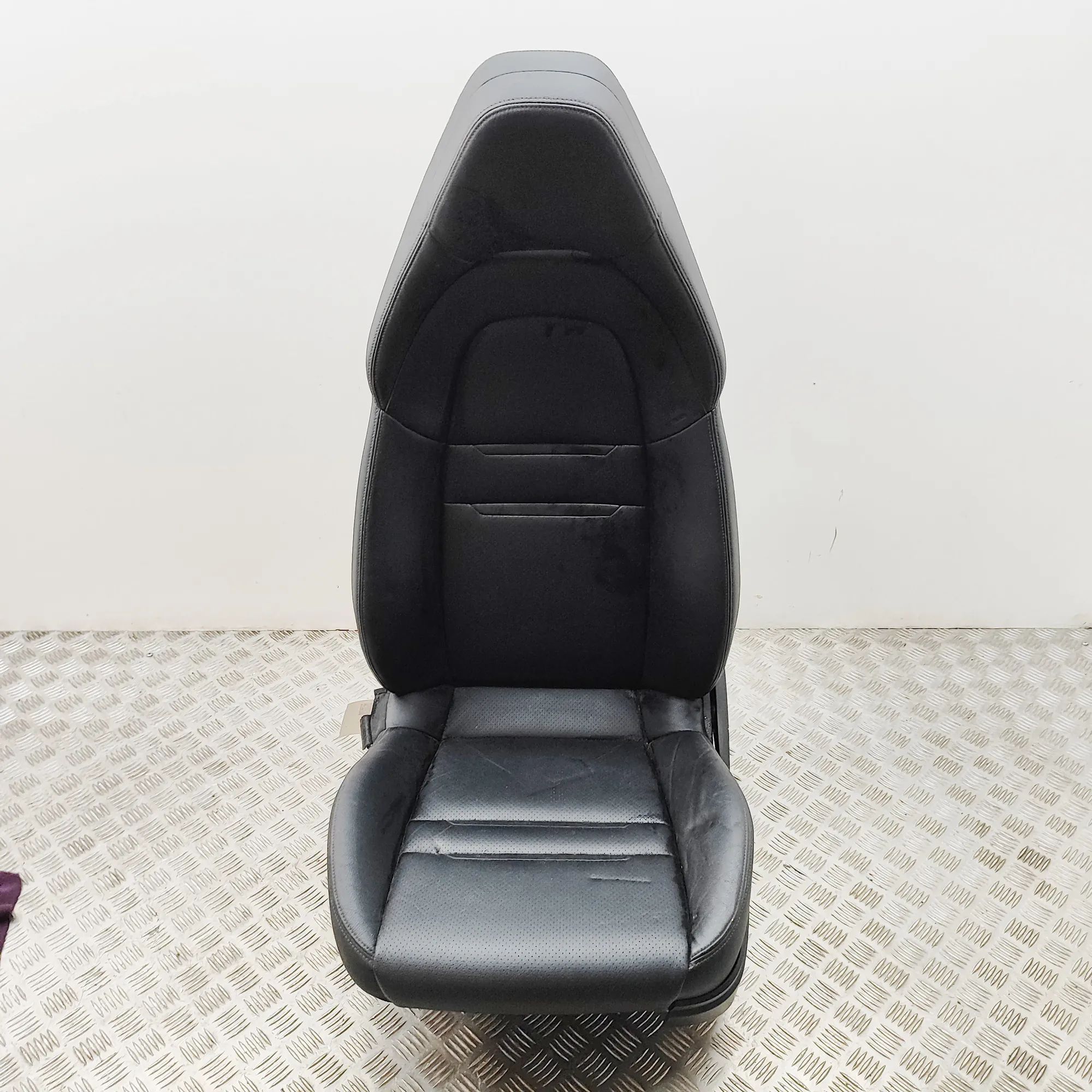 Porsche Panamera Front Left Seat 971881105F Front Left Seat PORSCHE PANAMERA (97...