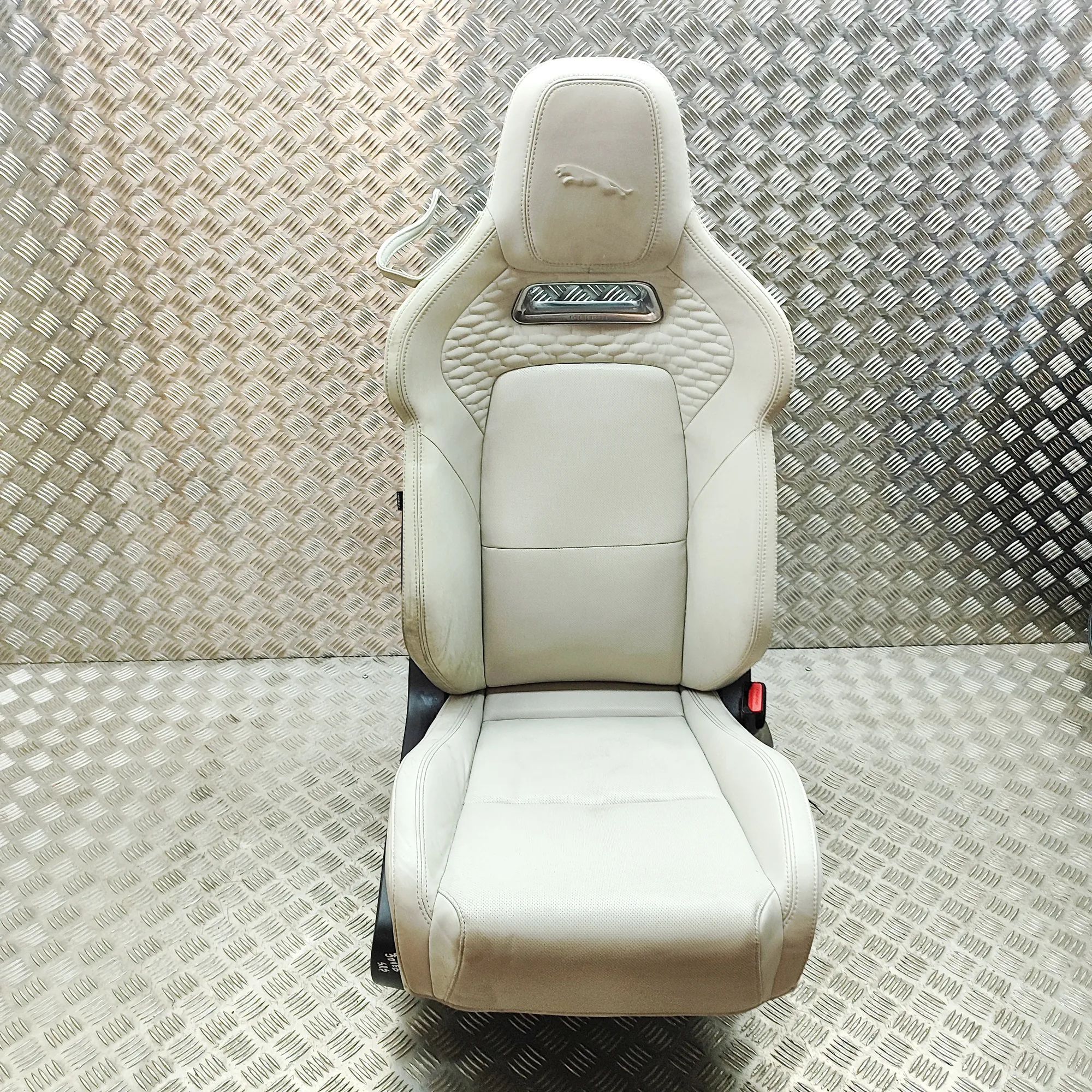 Jaguar F-Type Front Right Seat MX53-64416-CB0LKP, MX536-2900-CA0LKP, JX53-6481...