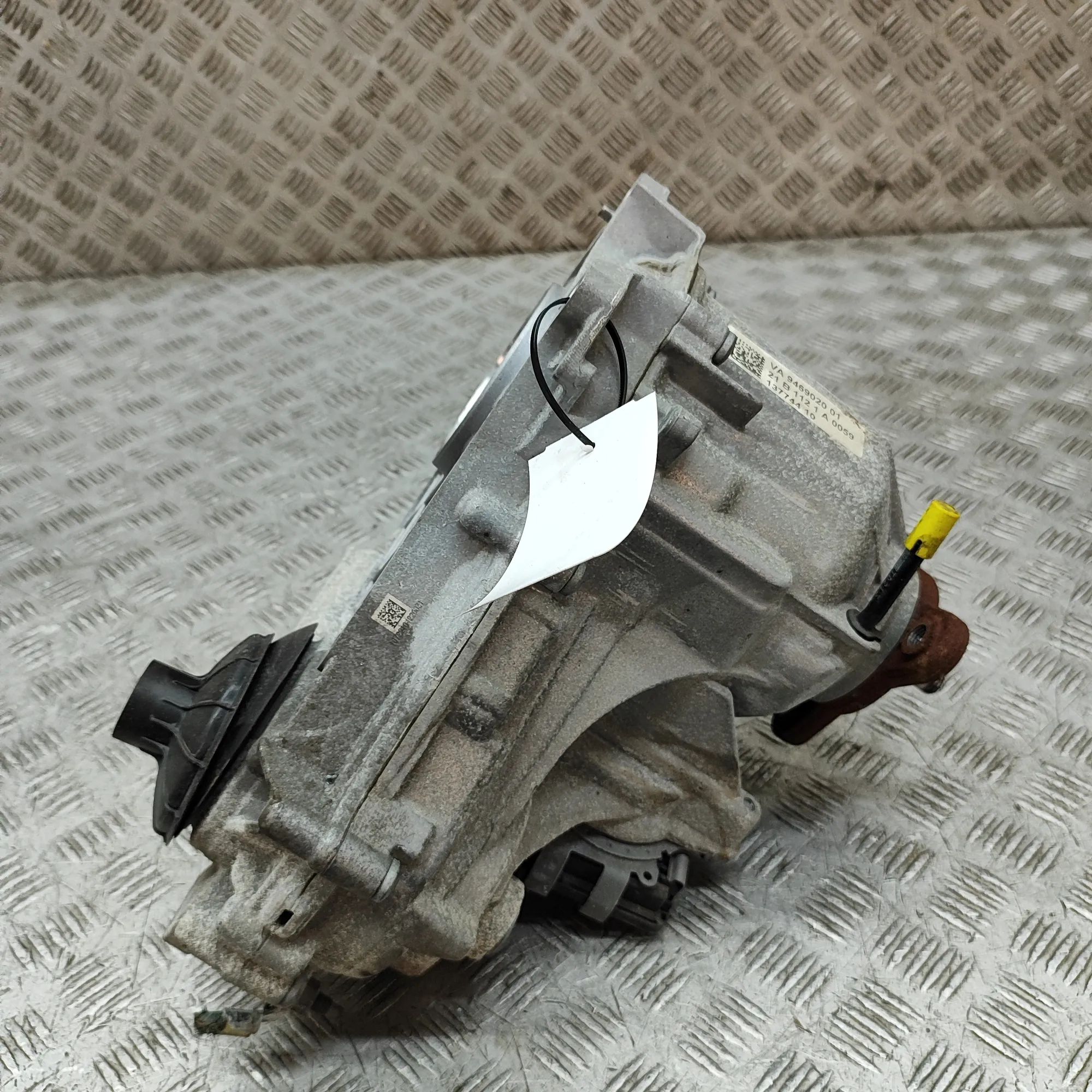 BMW 7 (G11 / G12) Раздаточная коробка 9469023, 9469020 Transfer Box BMW 7 SERIES (G11...