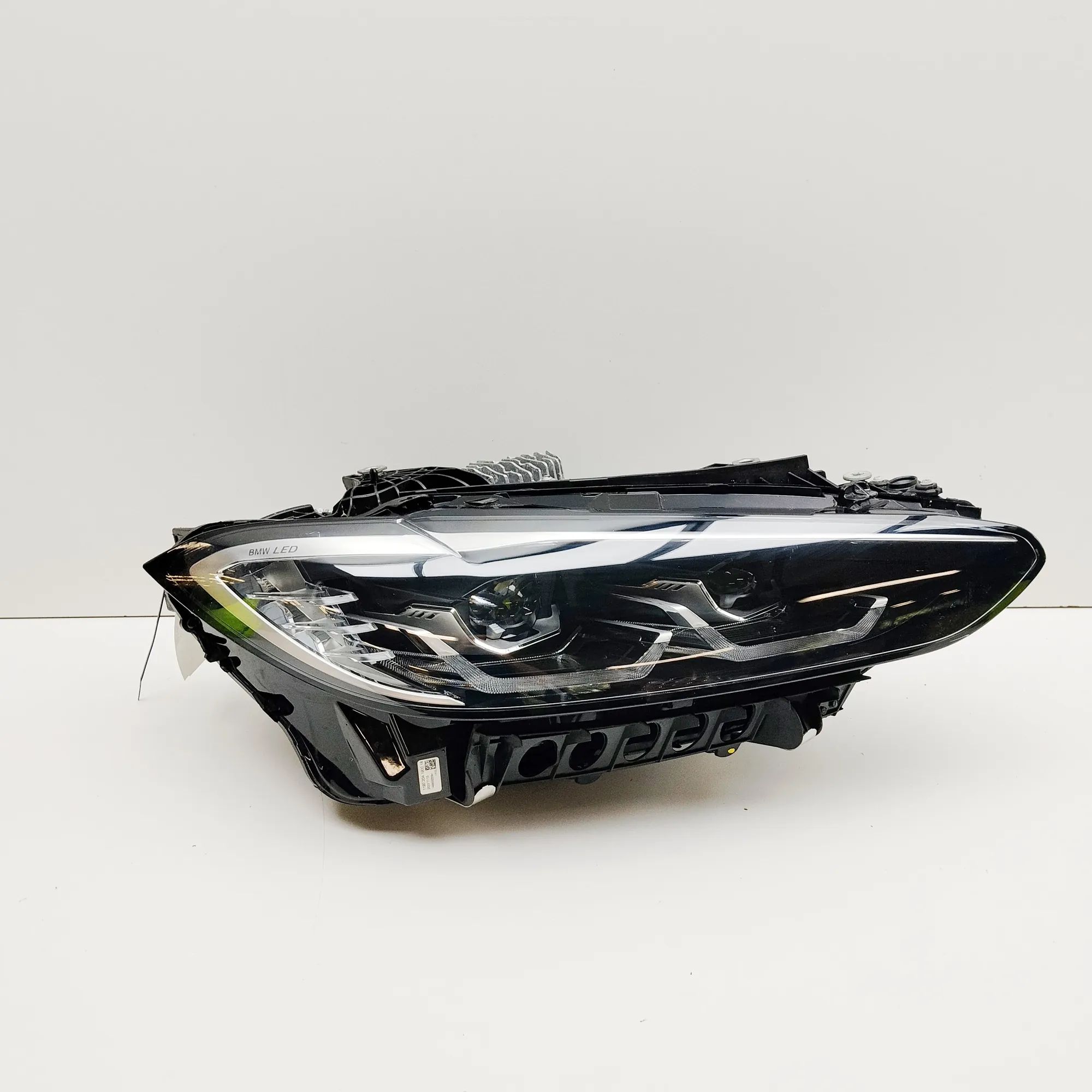 BMW i4 (G26) Front Right Headlight 5A19354 Front Right Headlight BMW I4 (G26) (202...