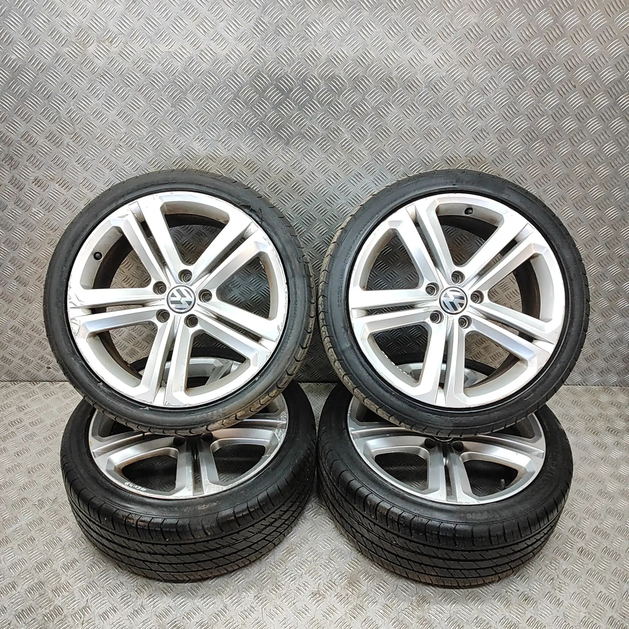 Volkswagen Passat CC / CC Alloy Wheel Set 1K8601025R Alloy Wheel Set VW CC (358) (2011-20...