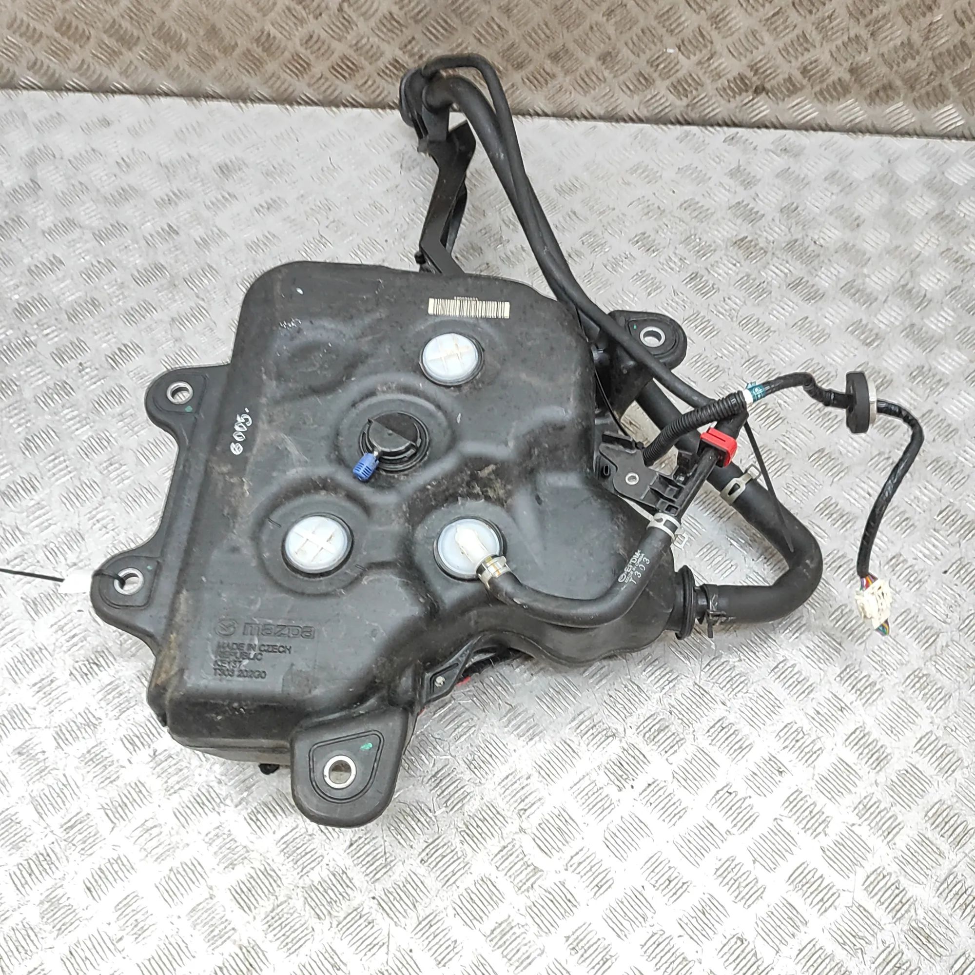 Mazda CX-80 Adblue бачок T30120WG0, 044404006V, T303202G0 AdBlue Tank MA...