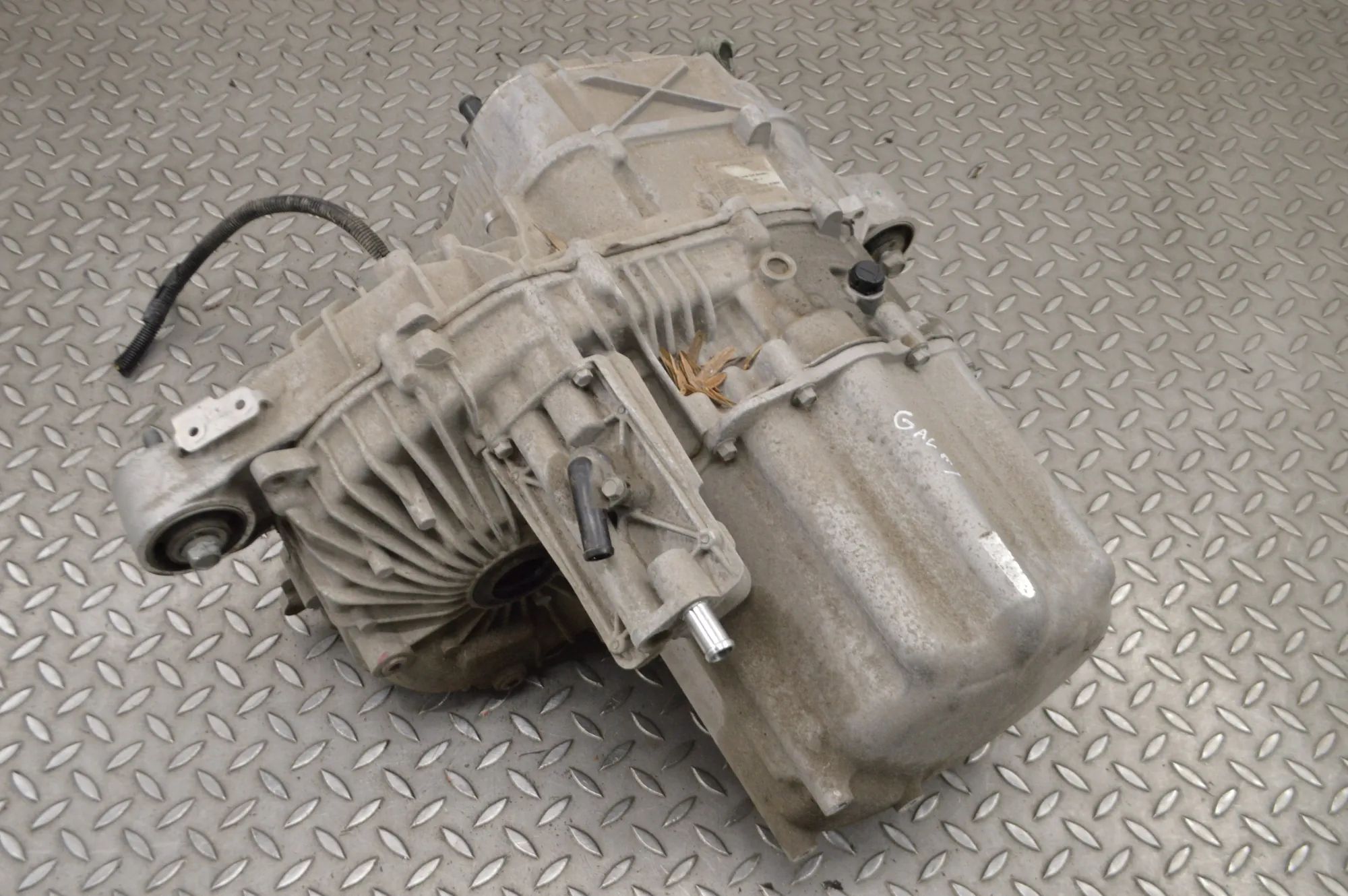 Tesla Model X Electric motor EV 1037000-00-F Electric motor EV TESLA MODEL X (2...