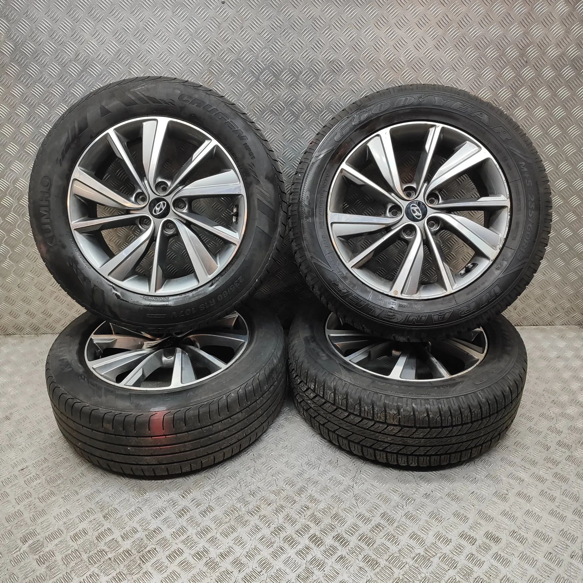 Hyundai Santa Fe Alloy Wheel Set 52910-S1210 Alloy Wheel Set HYUNDAI SANTA (FÉ I...