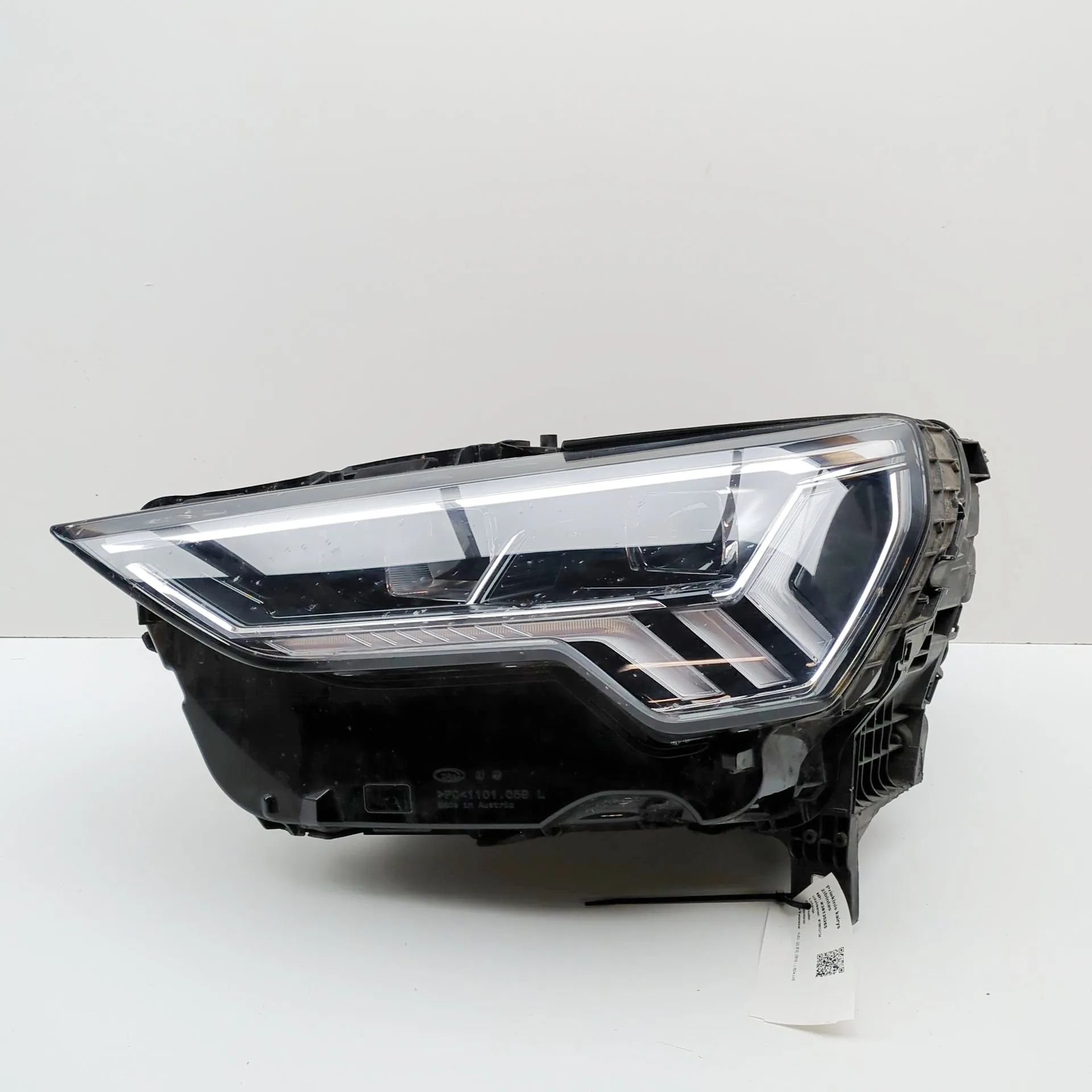 Audi Q3 (F3) Front Left Headlight 83A941033 Front Left Headlight AUDI Q3 (F3) (20...