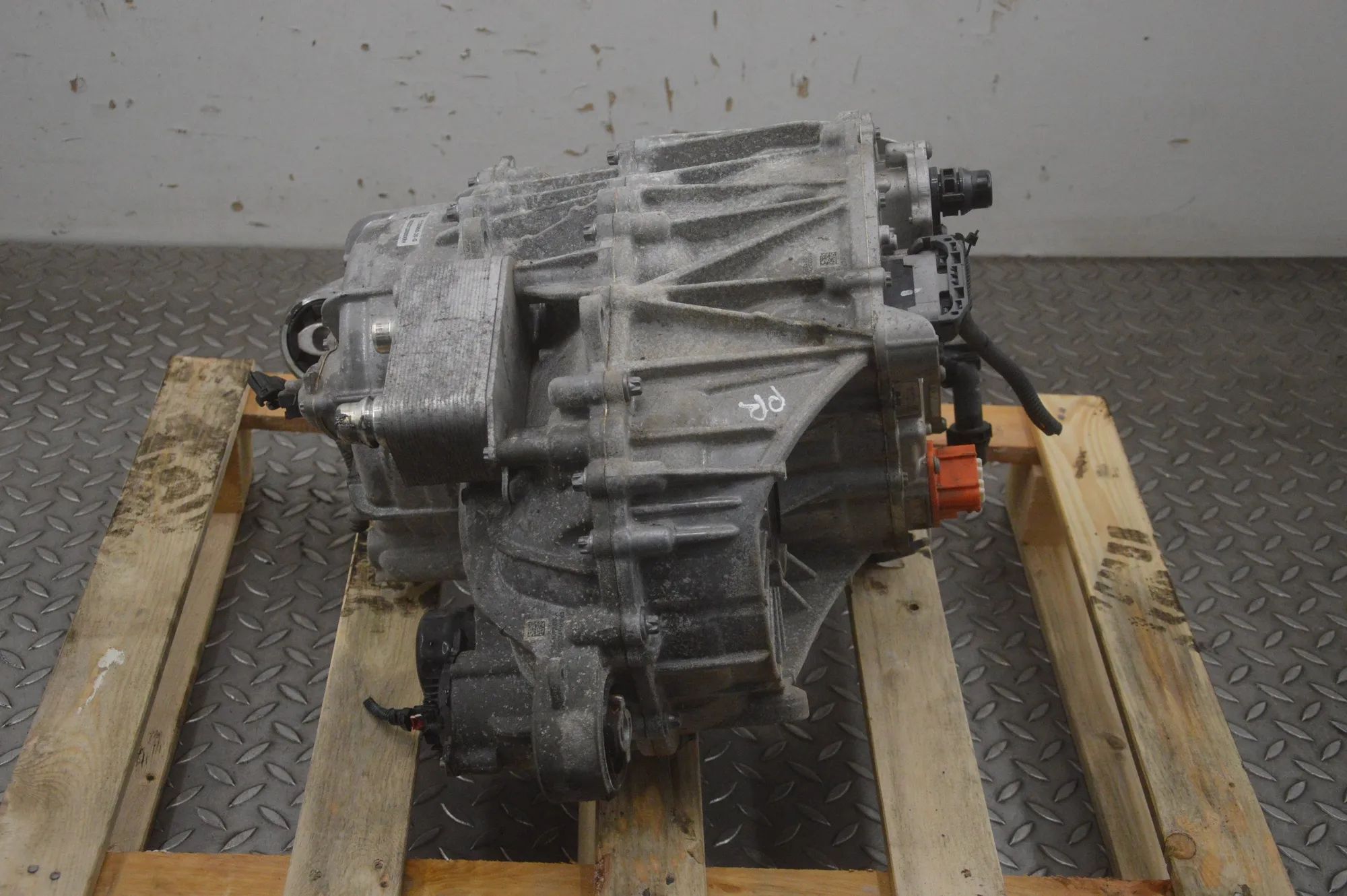 Tesla Model Y Electric motor EV 1561072-00-A, 1561073-00-A, 1085693-20-F, 11174...