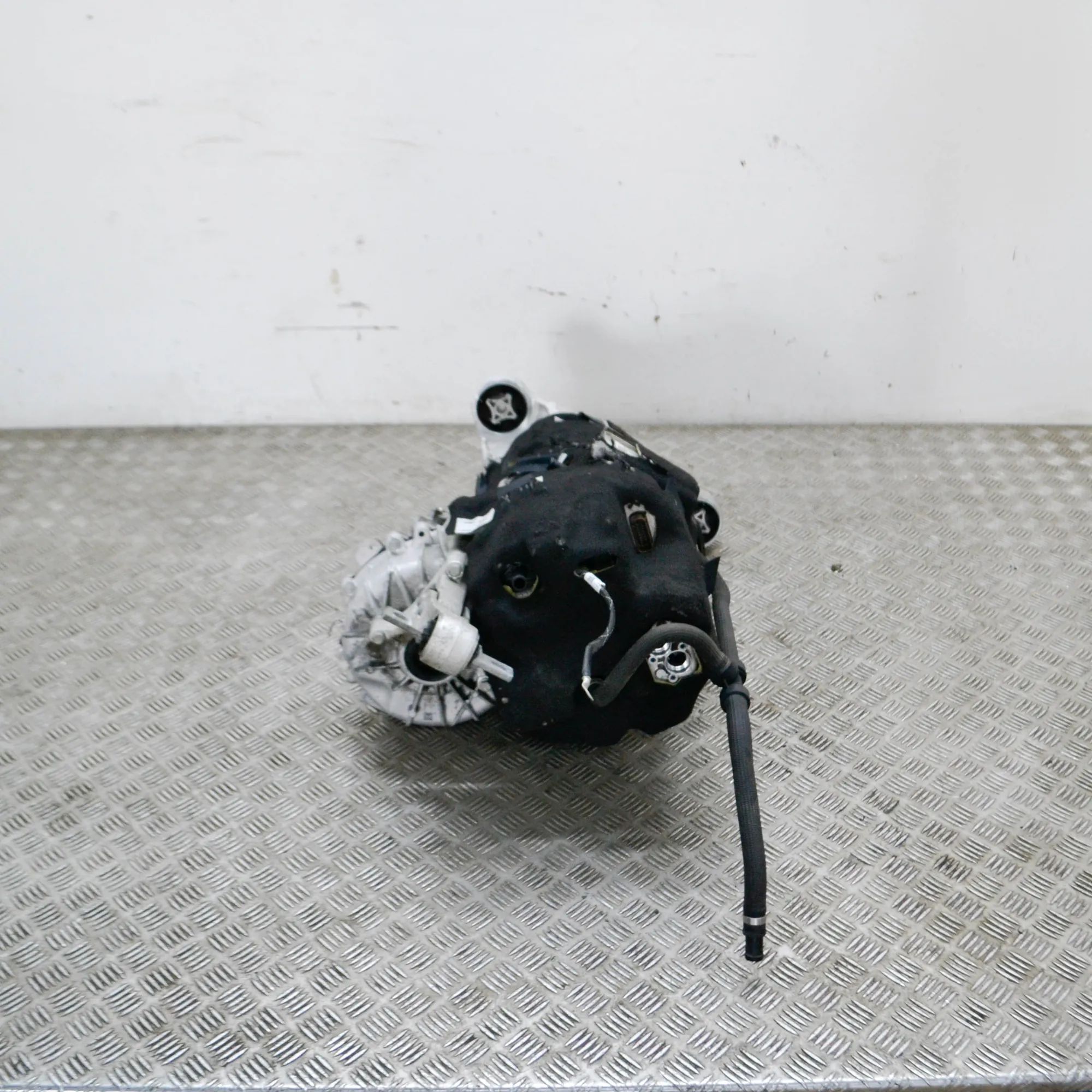 Tesla Model S Electric motor EV 1035267-01-A, 1035300-00-E, 1035000-00-J Electr...