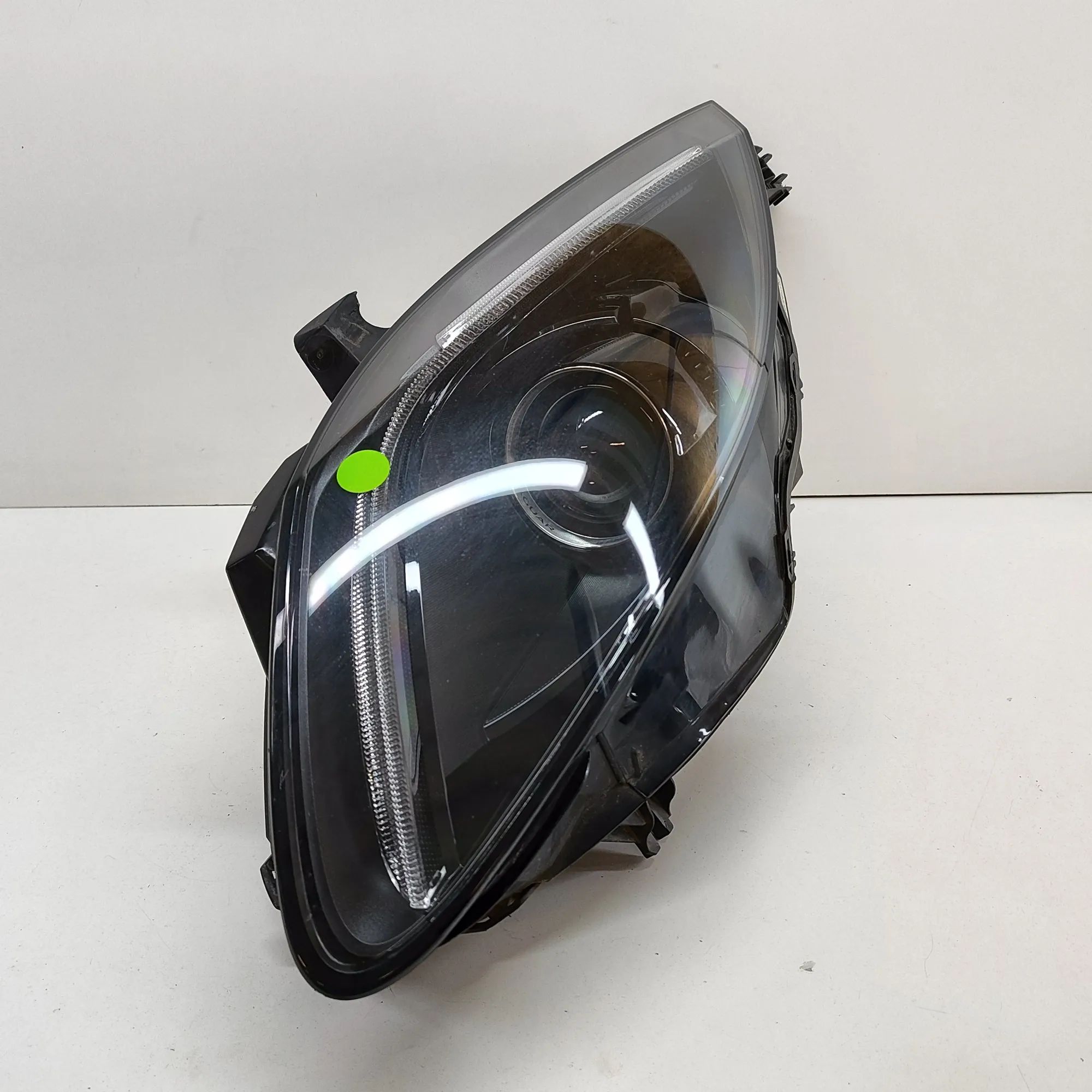Jaguar F-Type Front Right Headlight L90028083, L90020945, JX53-13W029-AA Front Righ...