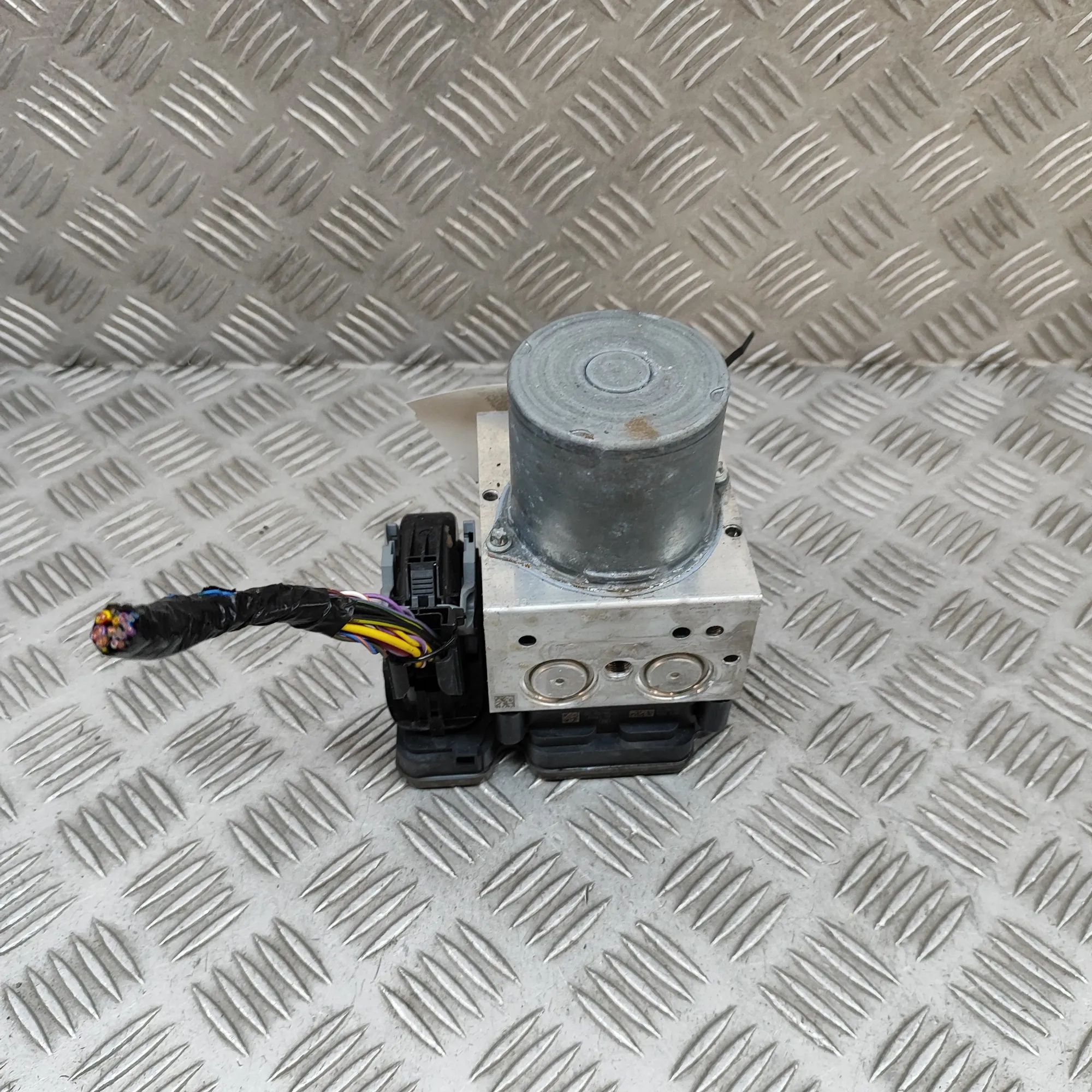 Jaguar F-Type ABS hydraulic pump MX53-14F447-AB ABS Pump JAGUAR F-TYPE (Coupe X1...
