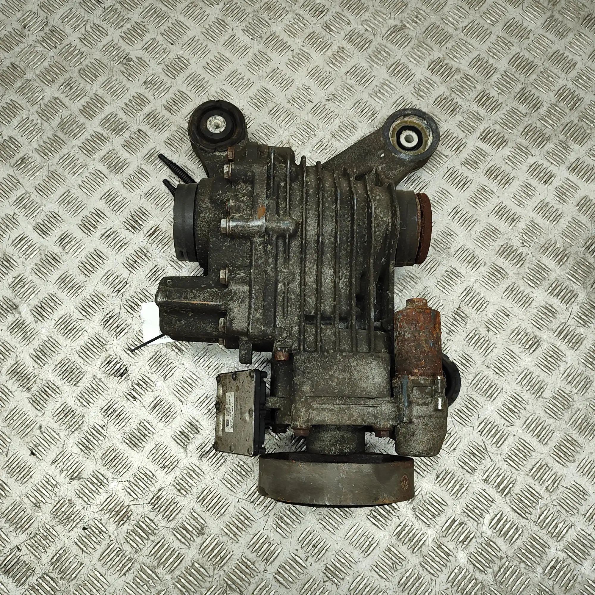 Audi A1 (8X) rear differential 0AY907554J, 0BR525010J Rear Differential AUDI A...