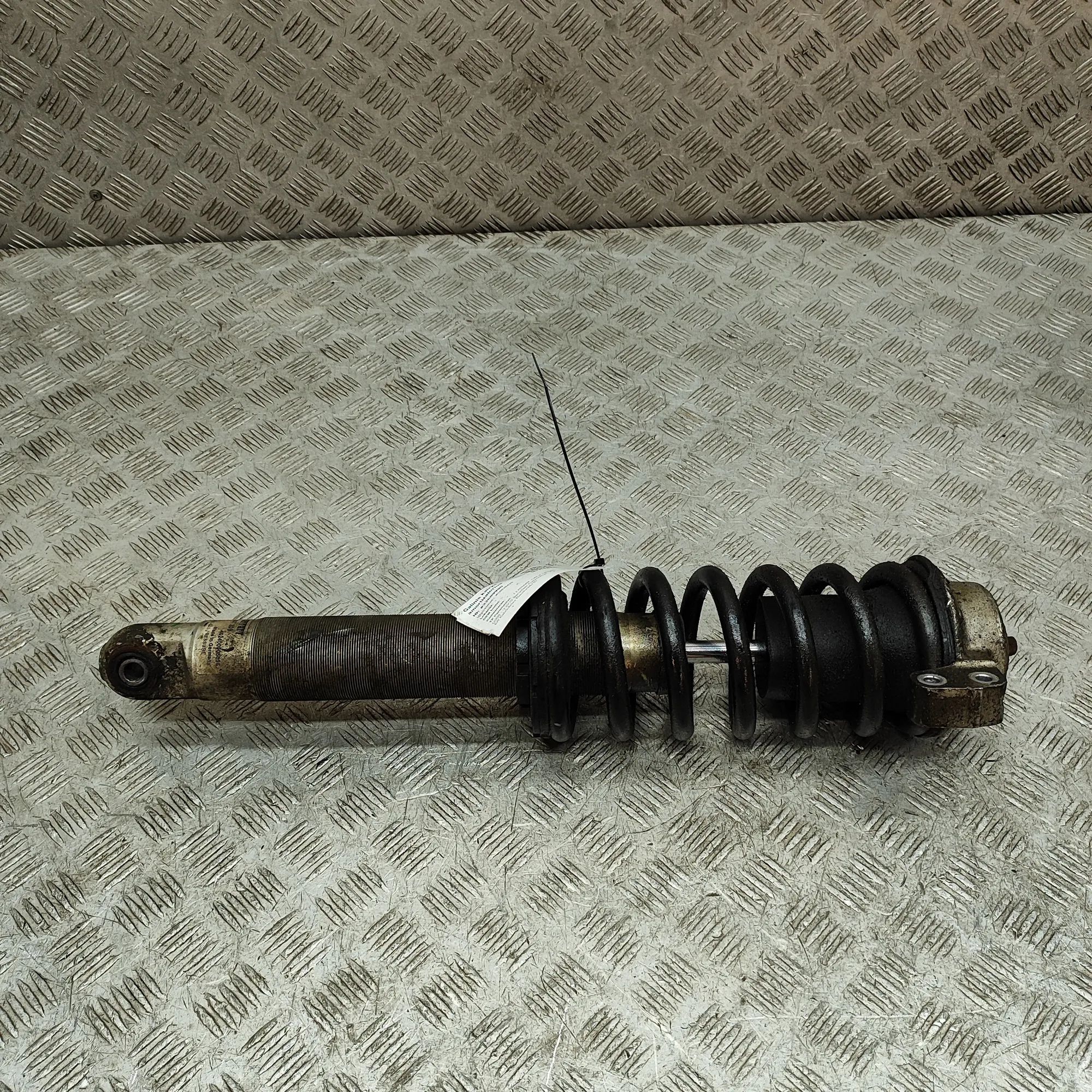 Ferrari California Rear Left Shock Absorber 462400005096, 247209 Rear Left Shock Absorber F...