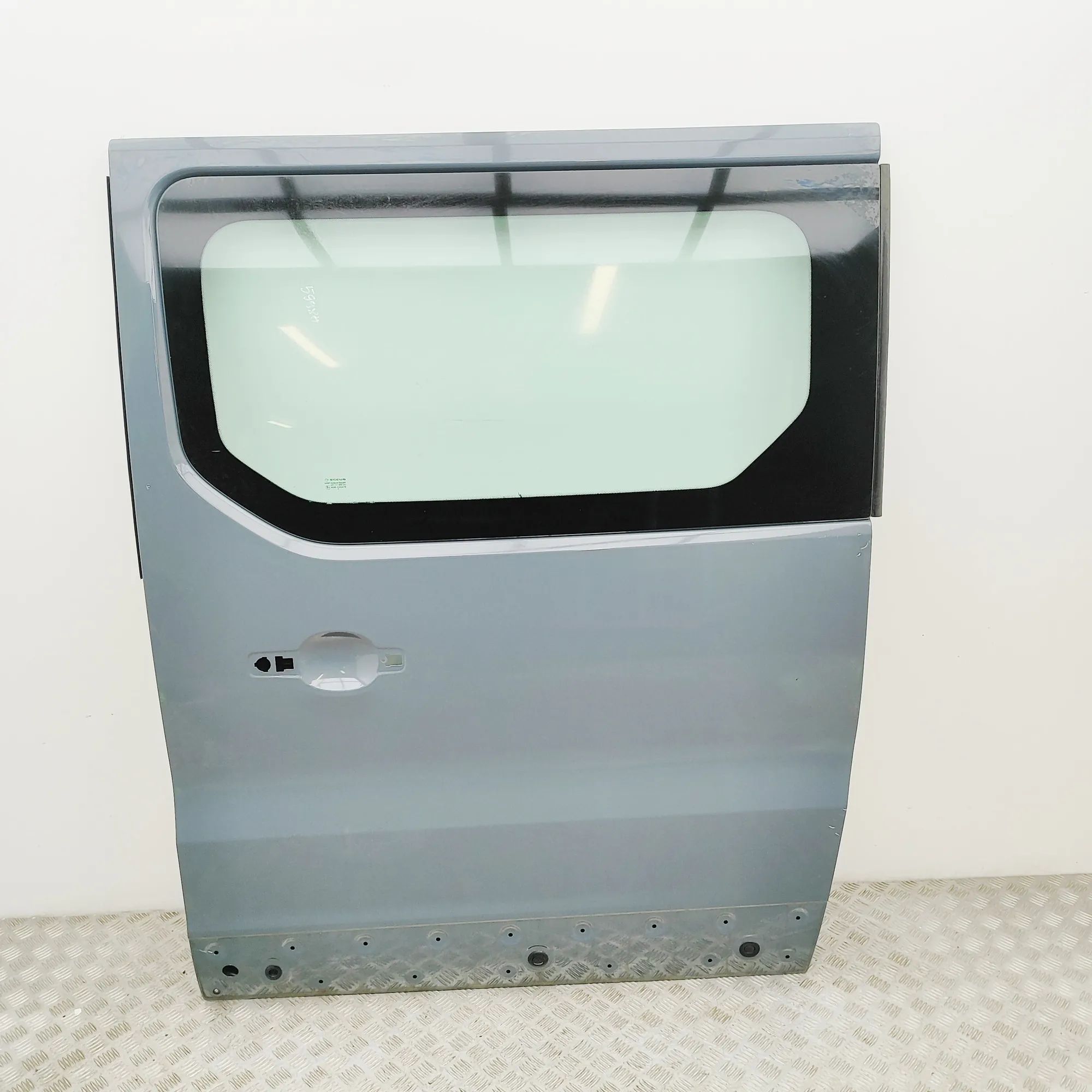 Renault Trafic Left Side Sliding Door 821011449R Left Side Sliding Door RENAULT TRAFI...