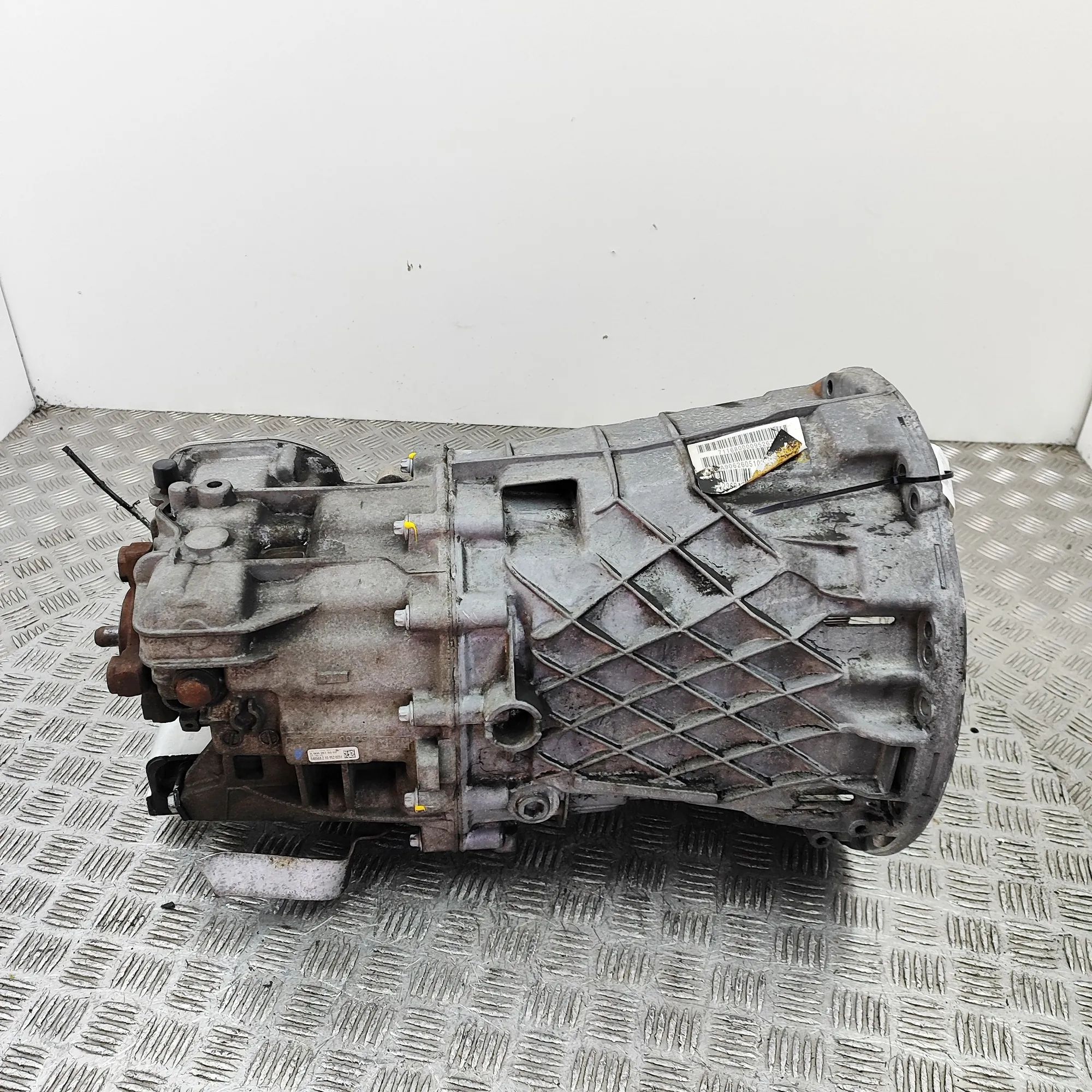 Mercedes-Benz Sprinter (W906) Gearbox 711.680 Gearbox MERCEDES-BENZ SPRINTER (3-t Min...