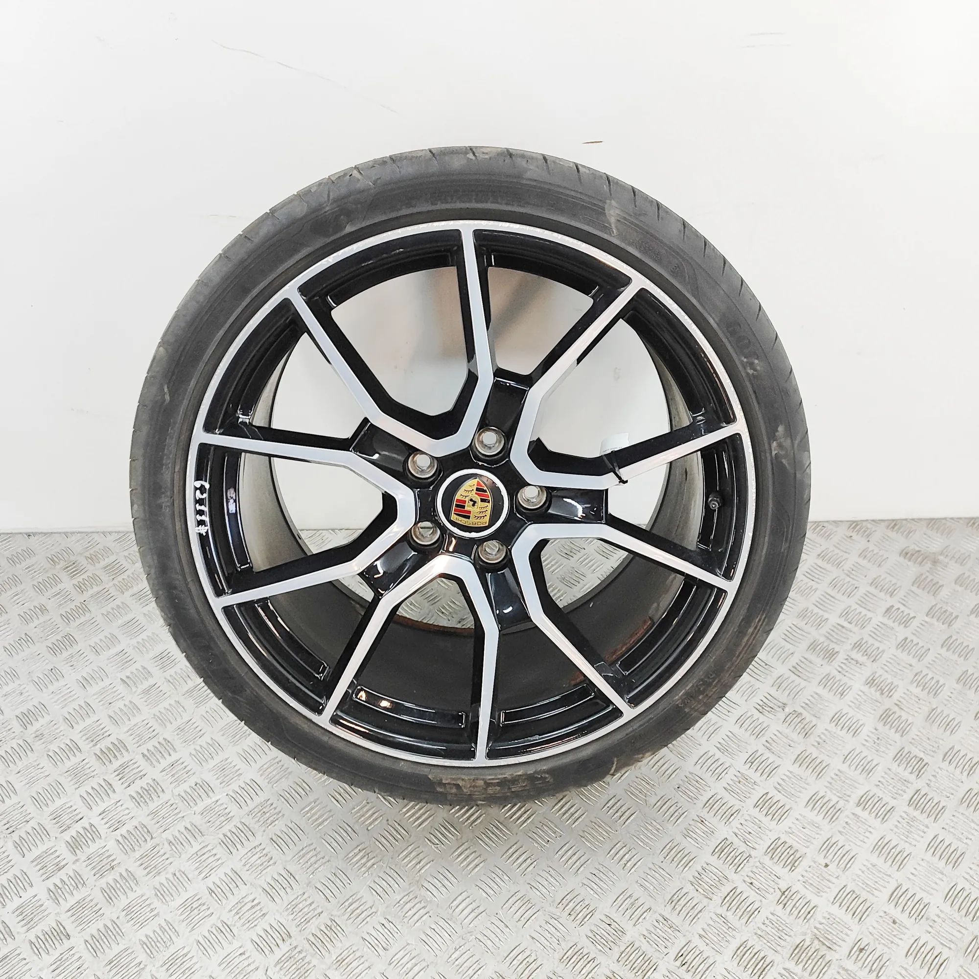 Porsche Taycan Alloy Wheel 9J1601025BD Alloy Wheel PORSCHE TAYCAN (2019-.....