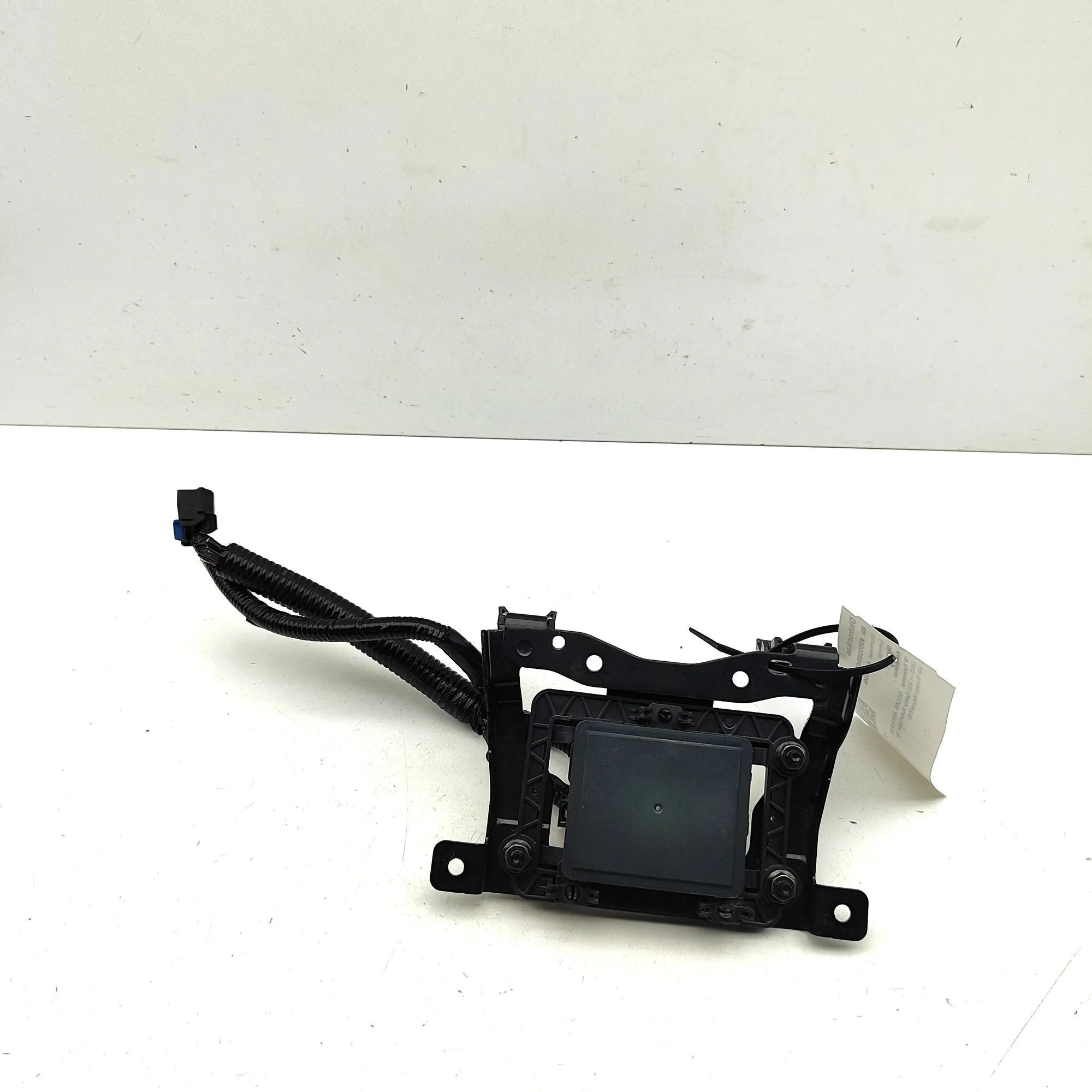 Nissan Ariya Distance Radar Sensor 0203305856, 98890-7DA6A Distance Radar Sensor N...