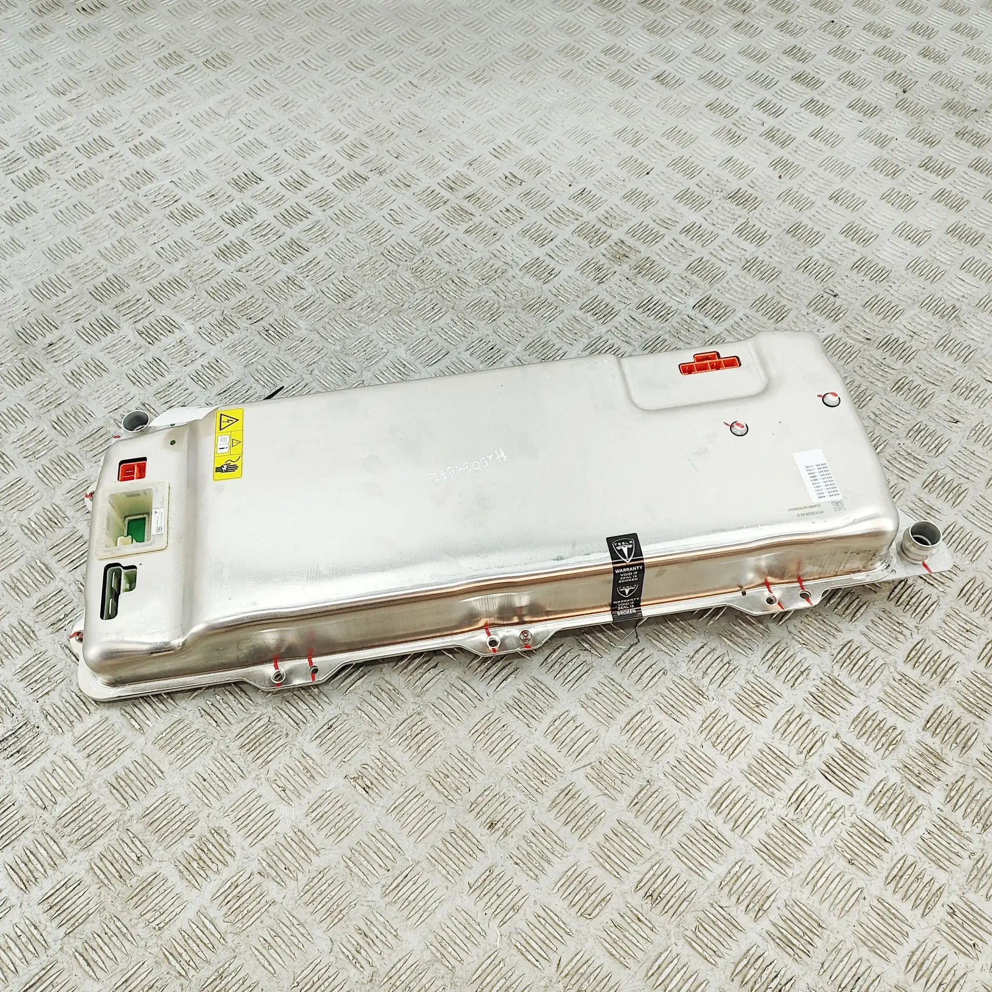 Tesla Model 3 инвертор 1135558-02-D, 1093219-10-G, 1071917-00-E, 10888...
