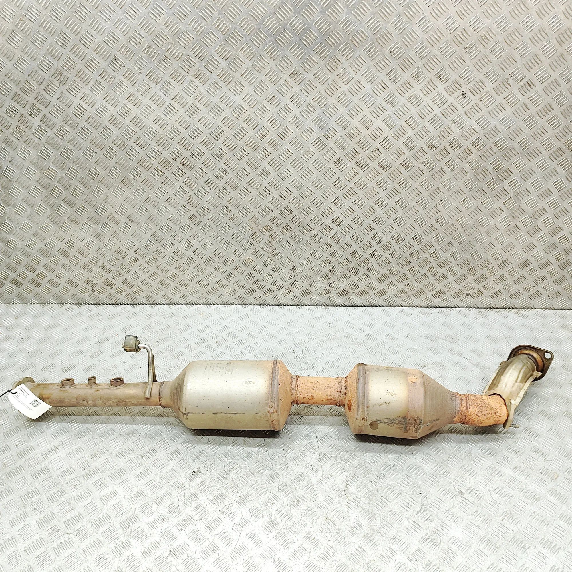 Toyota Hilux Catalyst Converter 17410-0E051 Catalyst Converter TOYOTA HILUX (VI...
