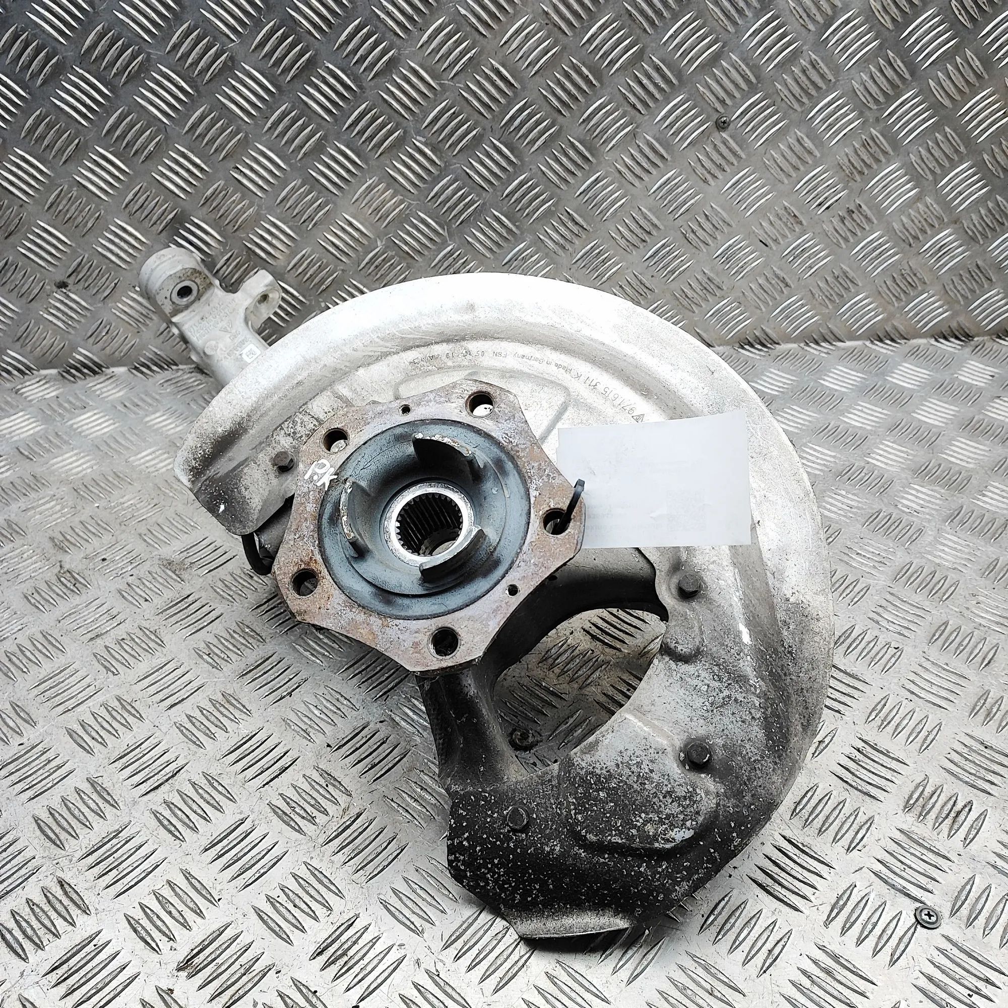 Porsche Panamera Front Left Wheel Hub 971407245K Front Left Wheel Hub PORSCHE PANAMER...