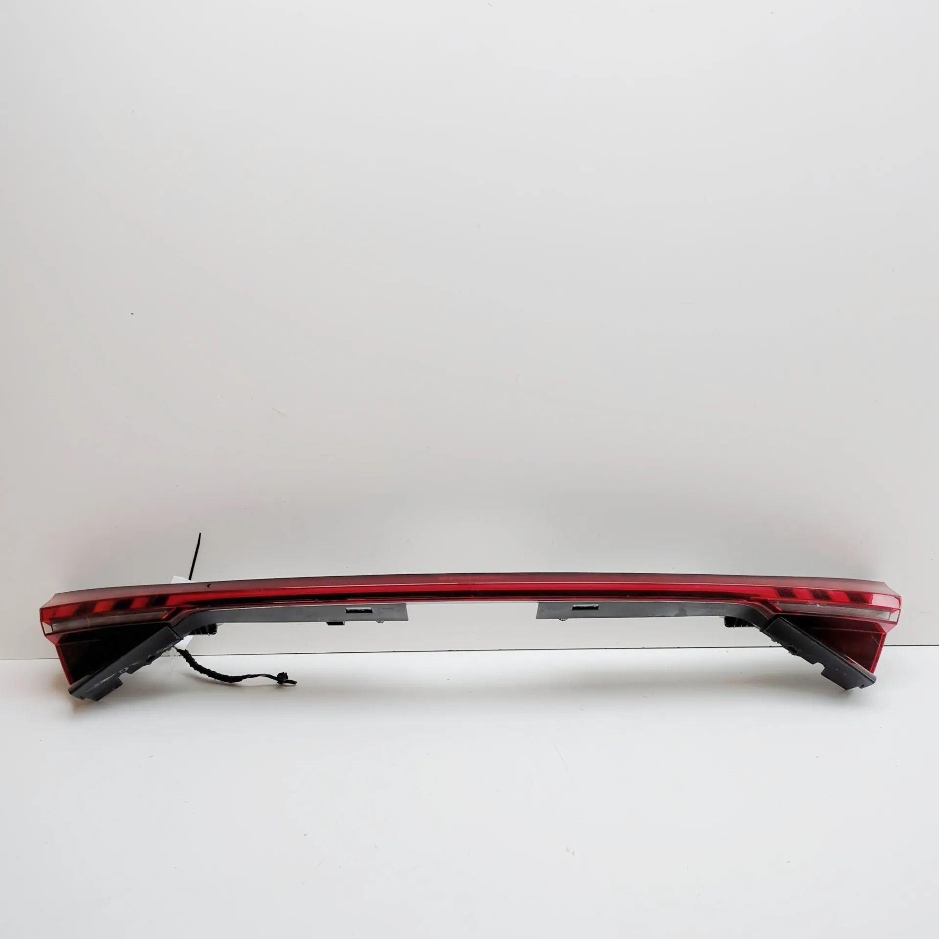 Audi e-tron GT (FW) Tailgate Boot Tail Light 4J3945095 Tailgate Boot Tail Light AUDI E-TRON ...