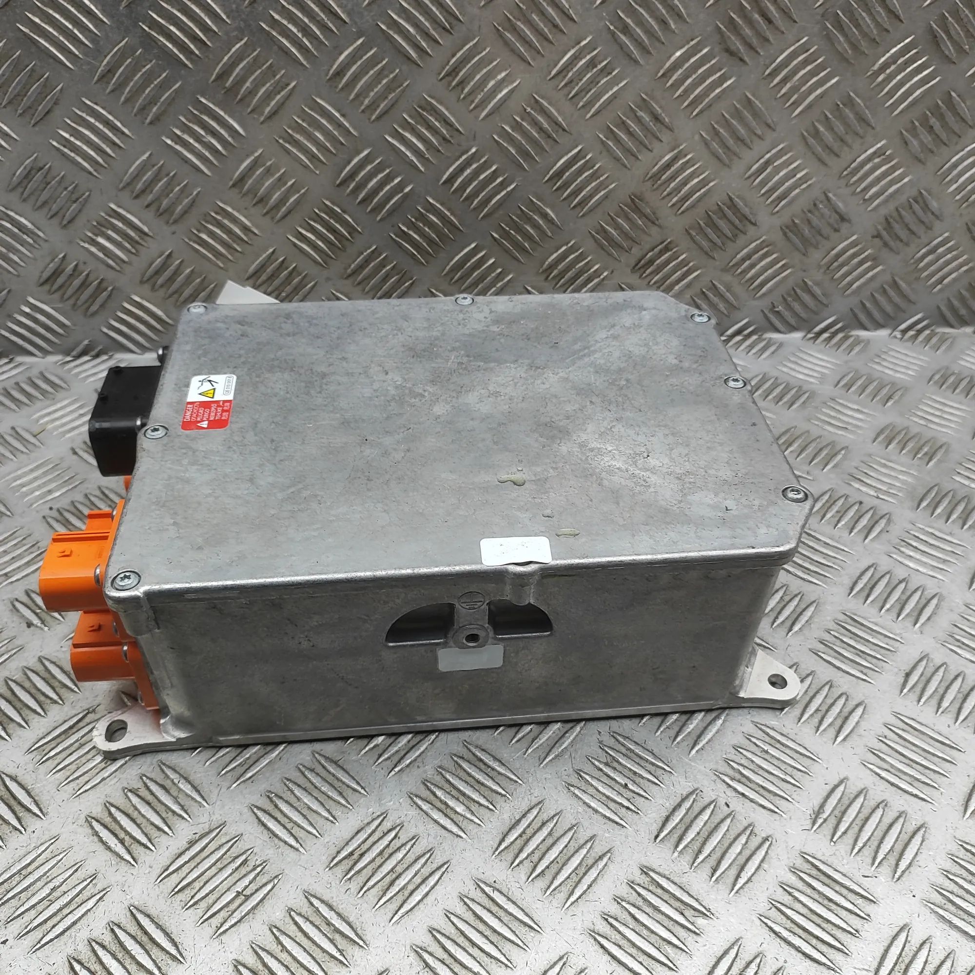 Porsche Panamera Voolukonverter 12v-230v 5QE915682R Inverter PORSCHE PANAMERA (971) (201...