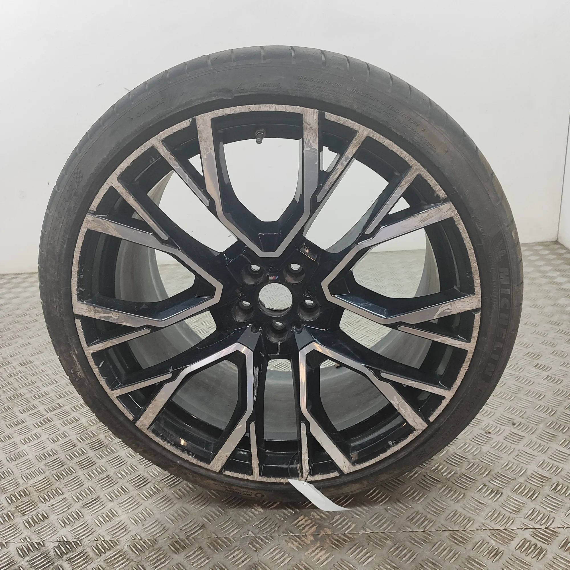 BMW X5 (G05) Alloy Wheel 8090717 Alloy Wheel BMW X5 (G05) (2018-...)

Pa...