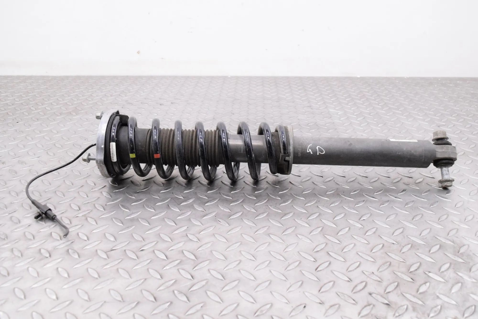 Rear Right Shock Absorber Brand/Model: ASTON MARTIN DB11
Year: 2018
Engin...