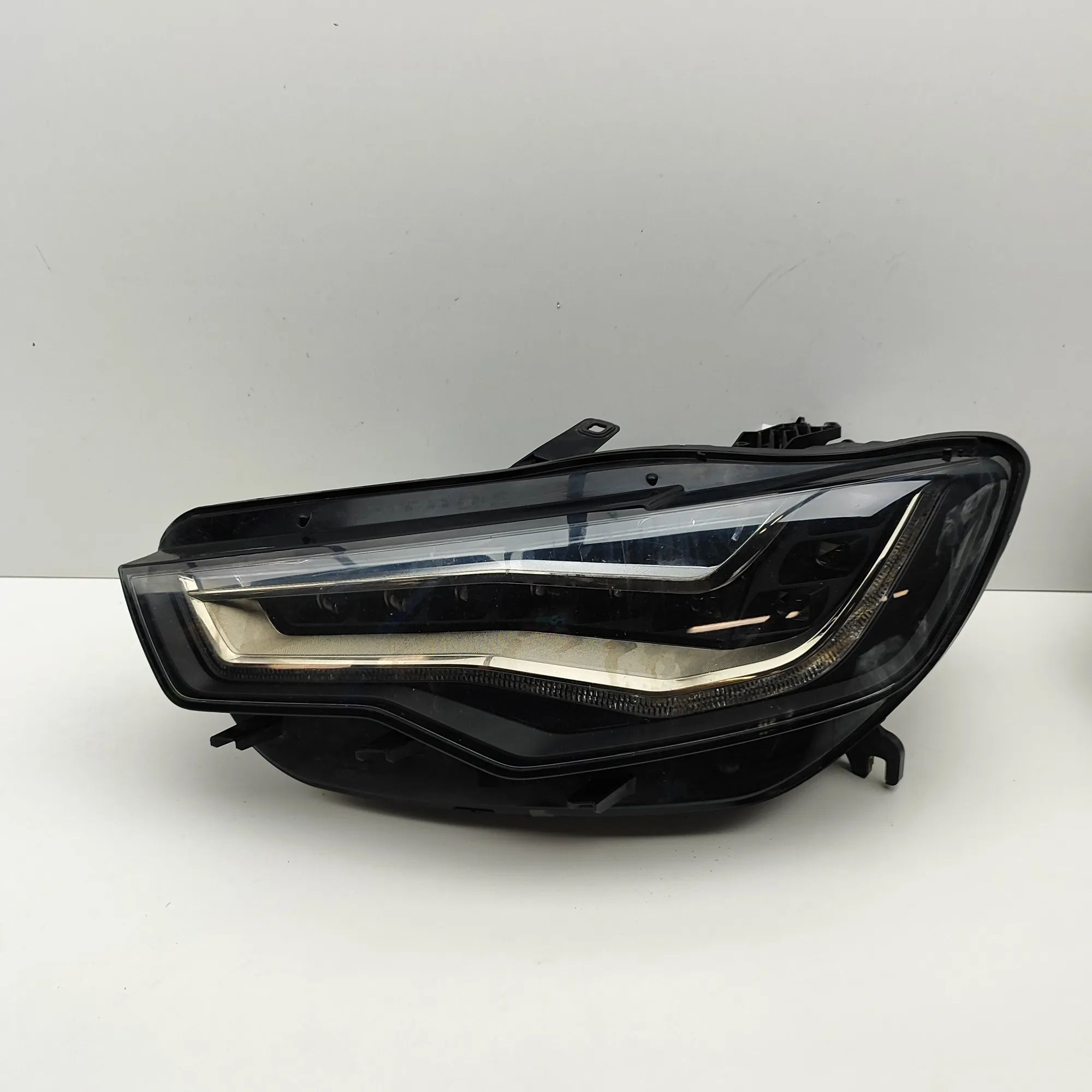 Audi A6 (C7) Front Left Headlight 4G0907697F, 4G0941033F Front Left Headlight AUD...