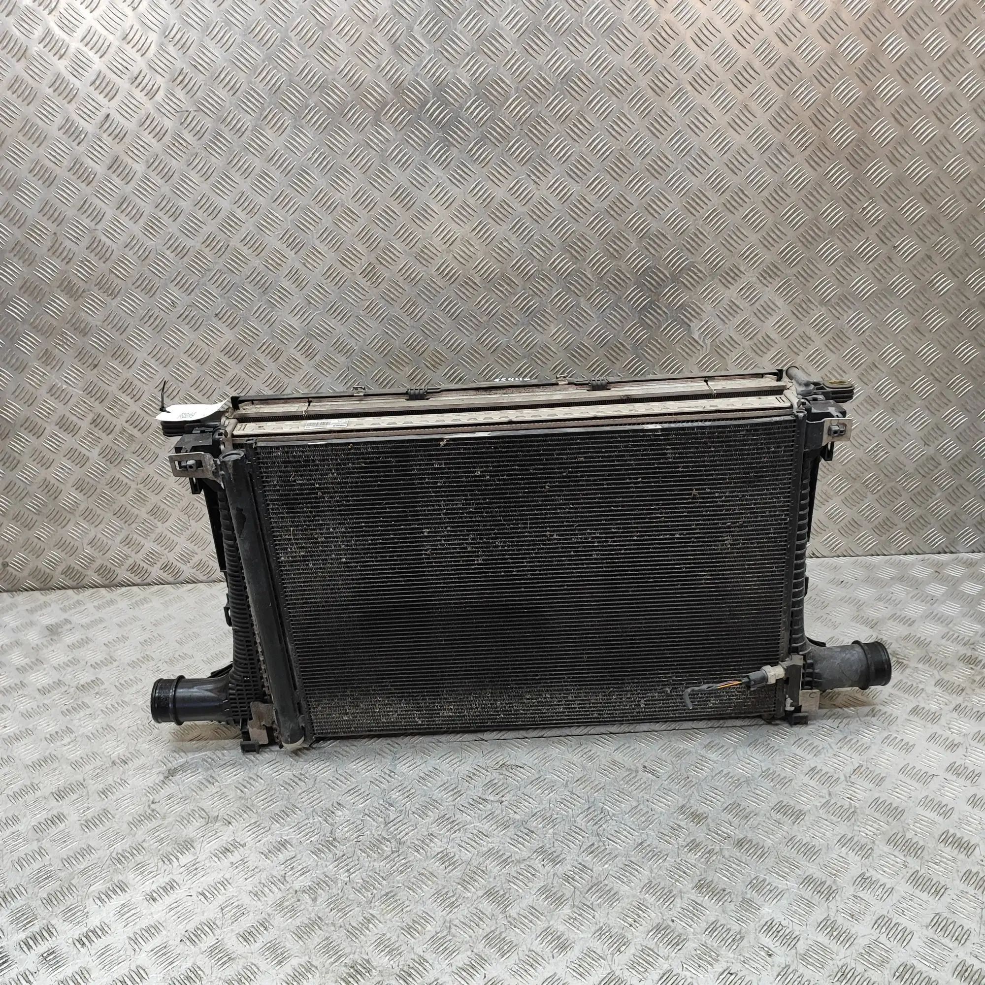 Audi Q7 (4M) Cooling Radiator Pack 4M0816411B, 8W0121003B, 0130707410, 0130707101,...